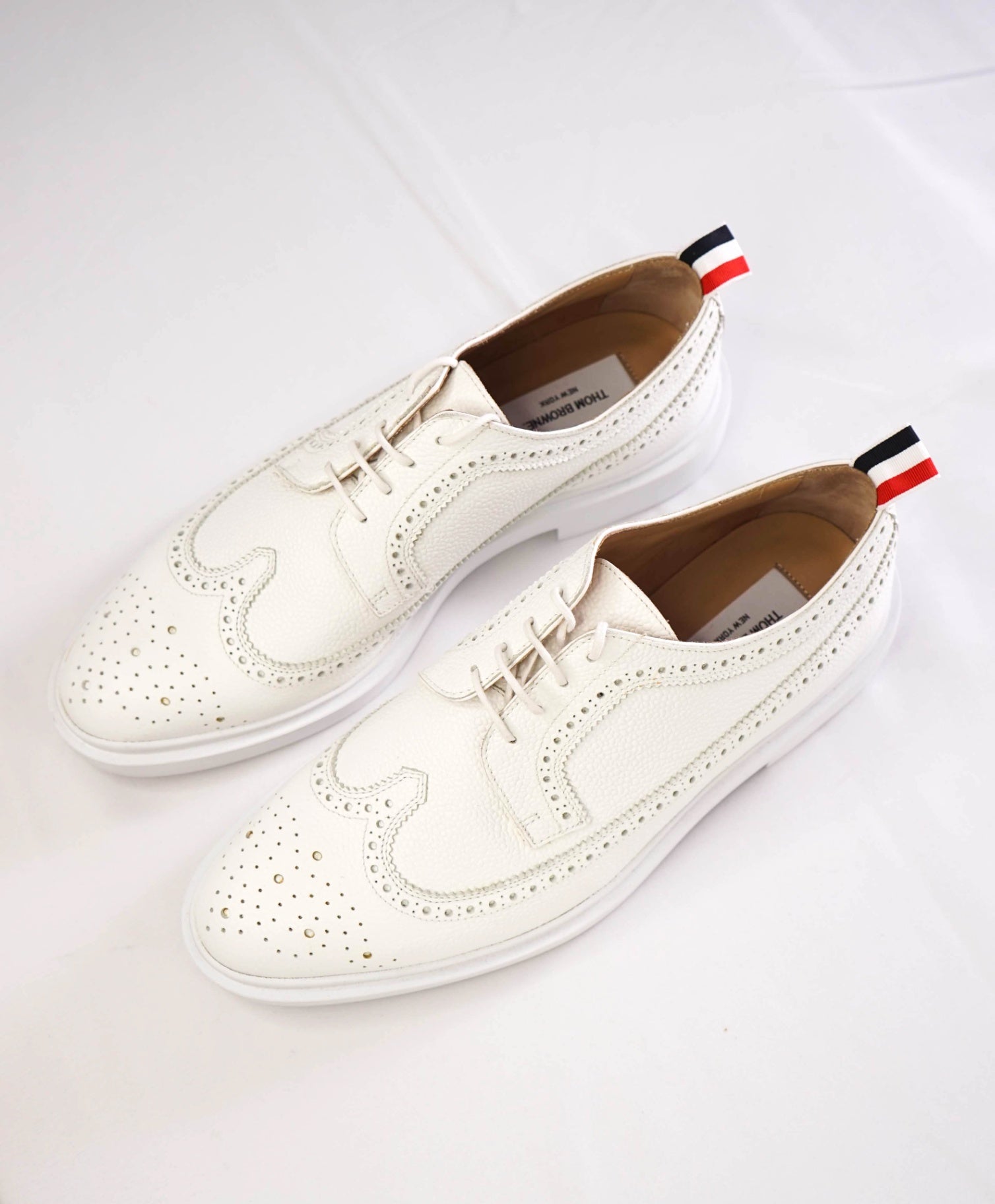 $745 Thom Browne White Textured Footwear U.S. 11 EU 44