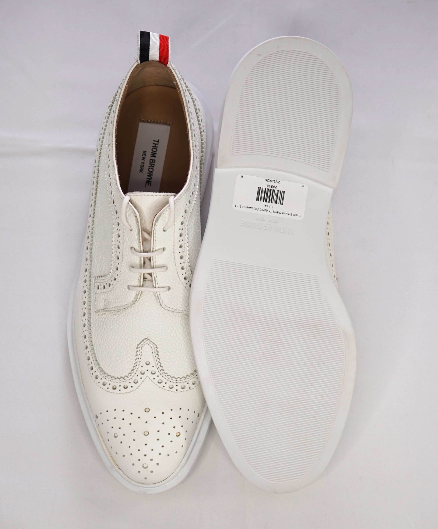 $745 Thom Browne White Textured Footwear U.S. 11 EU 44