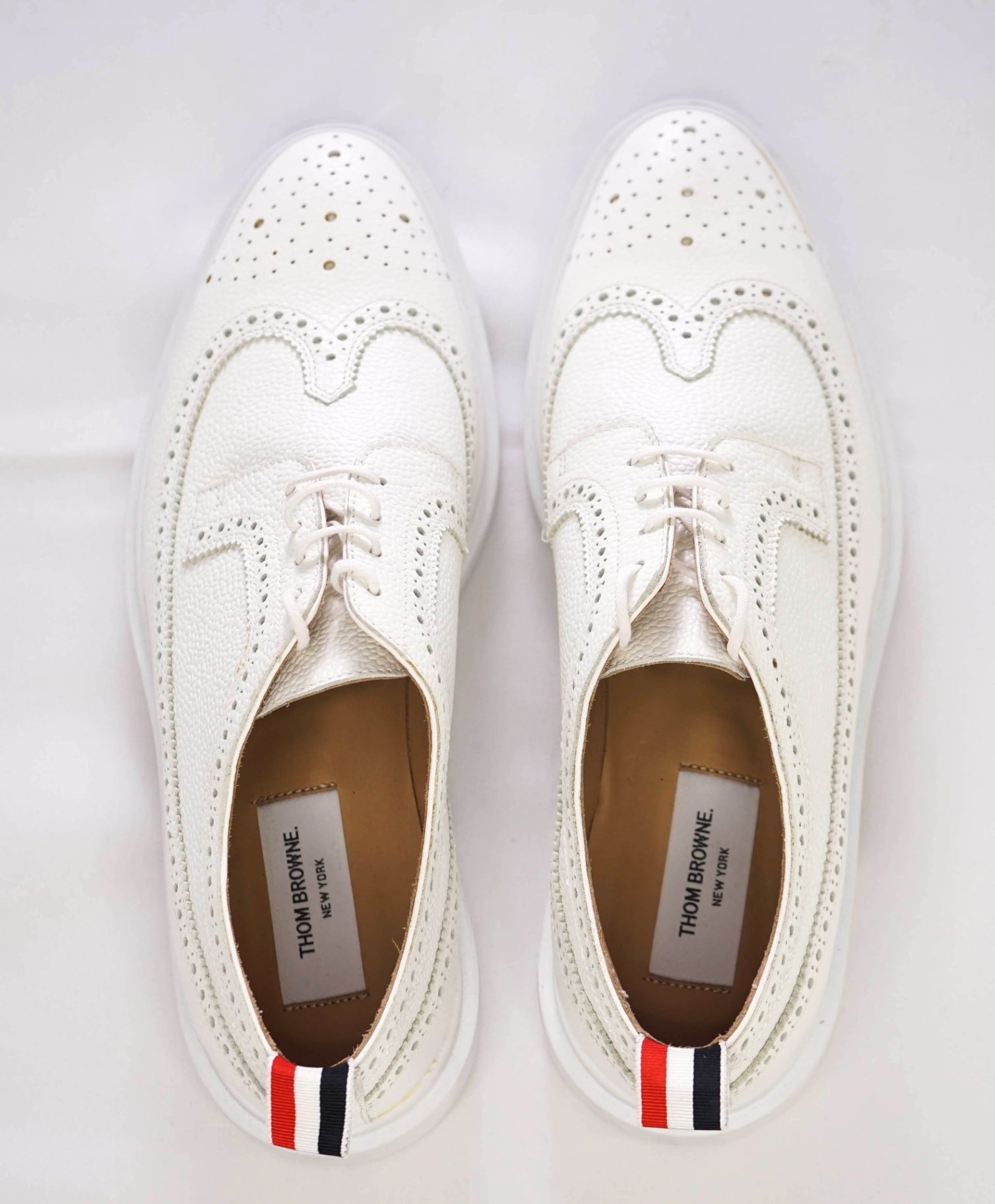 $745 Thom Browne White Textured Footwear U.S. 11 EU 44