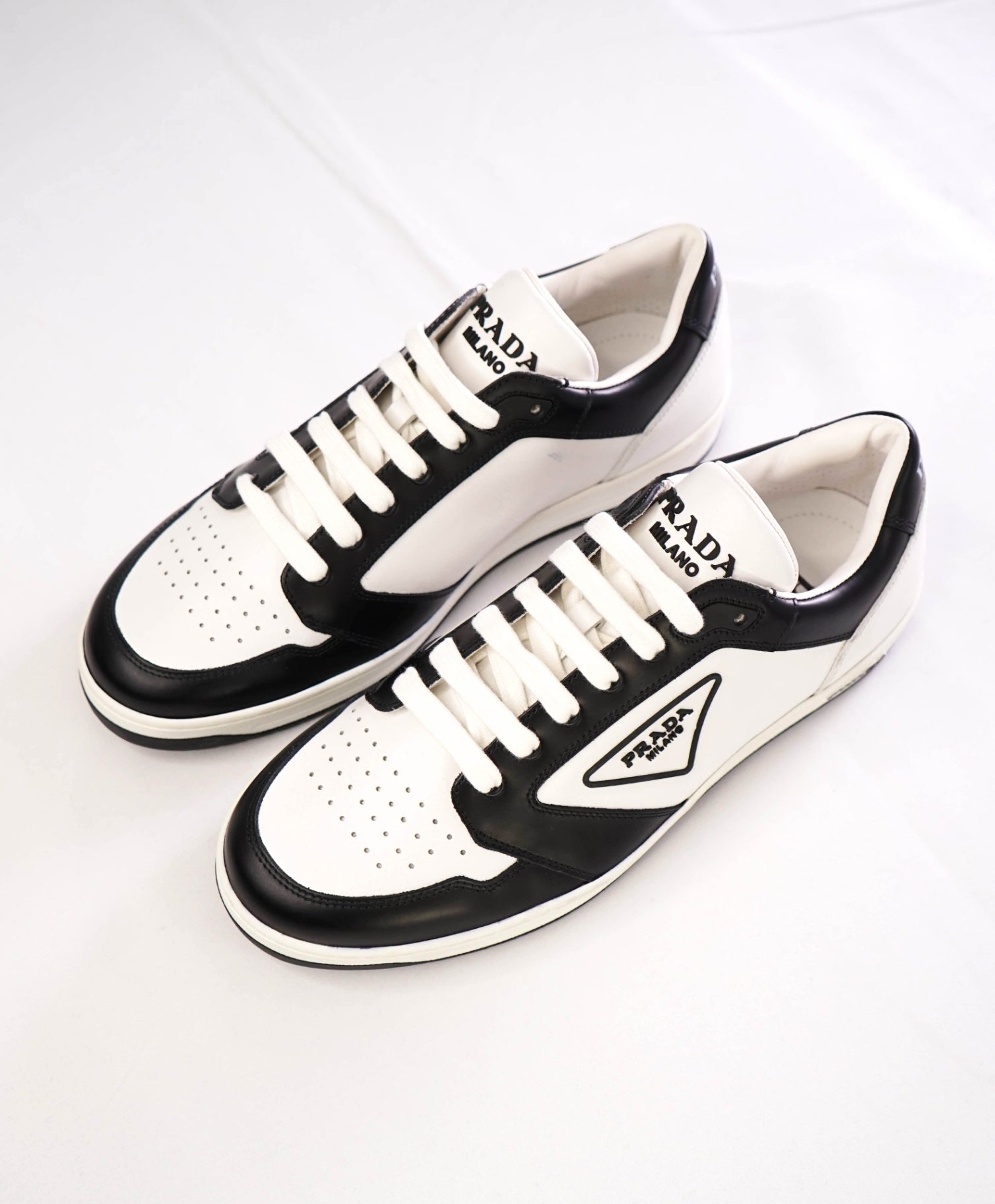 Prada *DOWNTOWN* White/Black Leather Sneaker Footwear 9US (8IT)