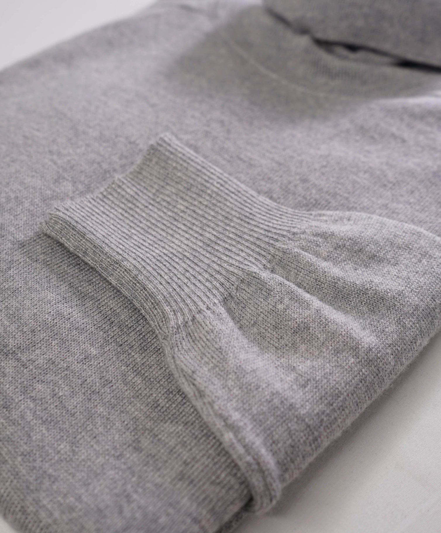 $1,590 Thom Browne 4-Bar Grey Wool Turtleneck Sweater M (sz2)