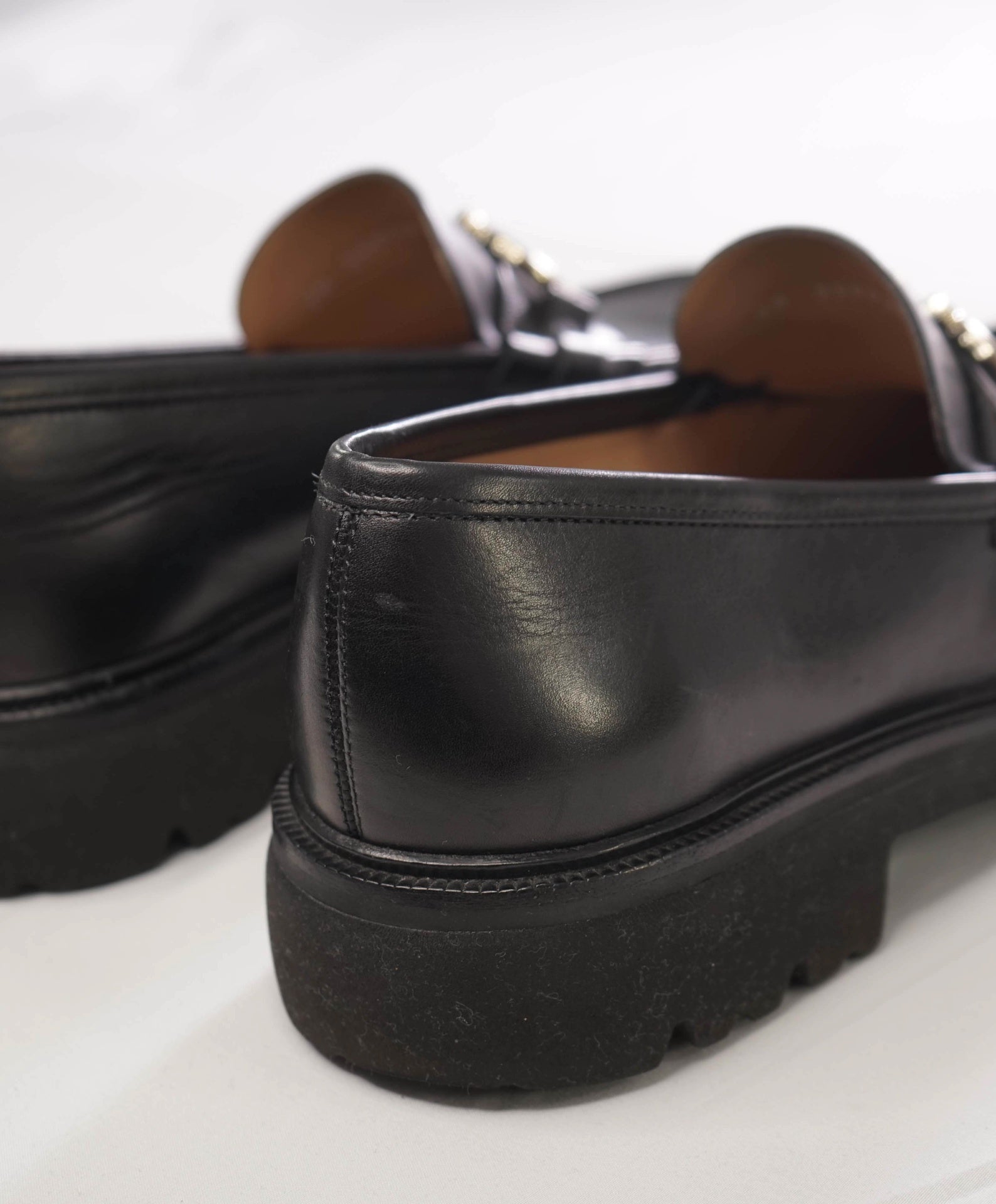 $950 Salvatore Ferragamo Solid Black Loafers Leather Footwear 9.5 EE