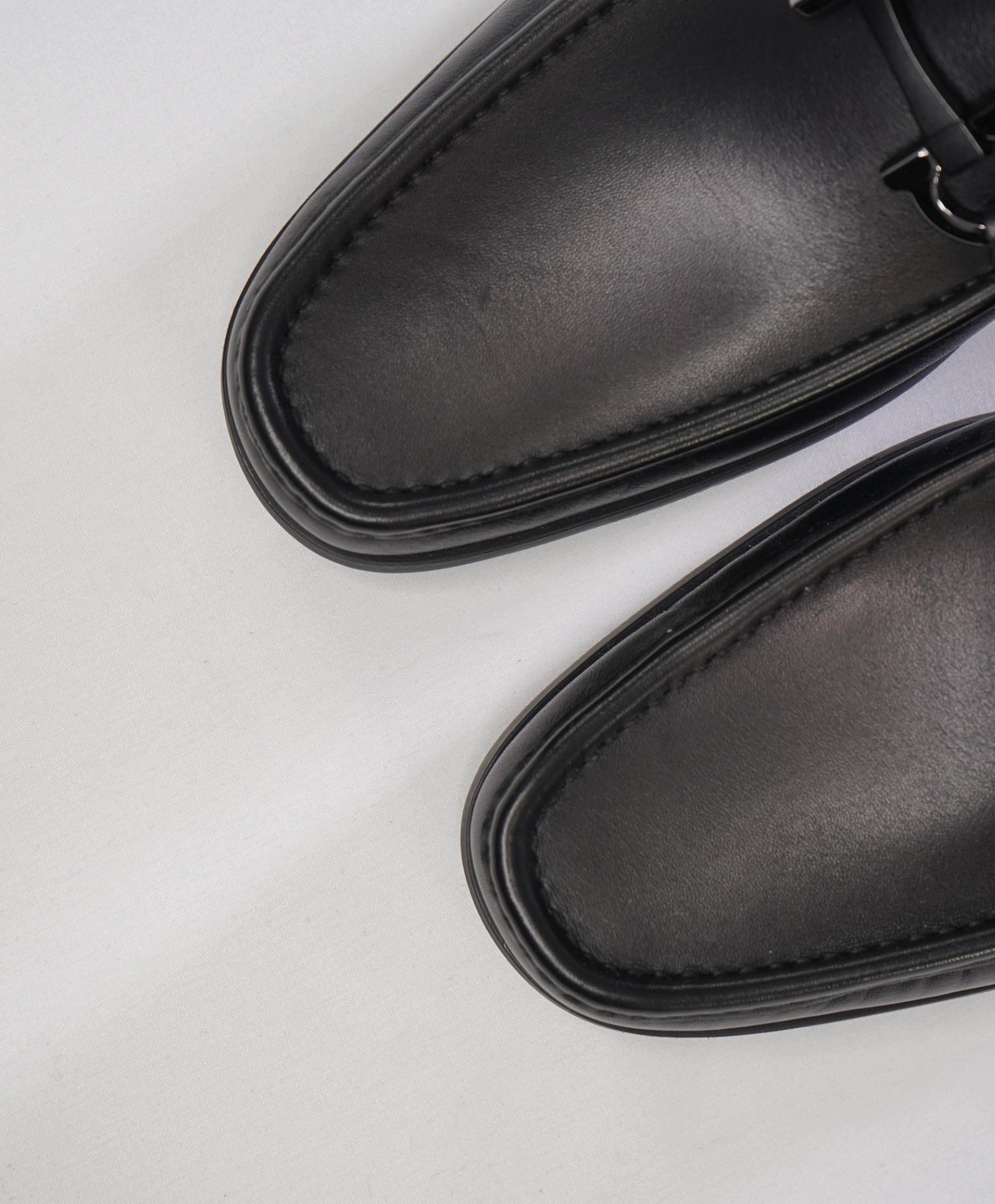 $850 Salvatore Ferragamo "GRANDIOSO" Black Loafers Leather 10 D