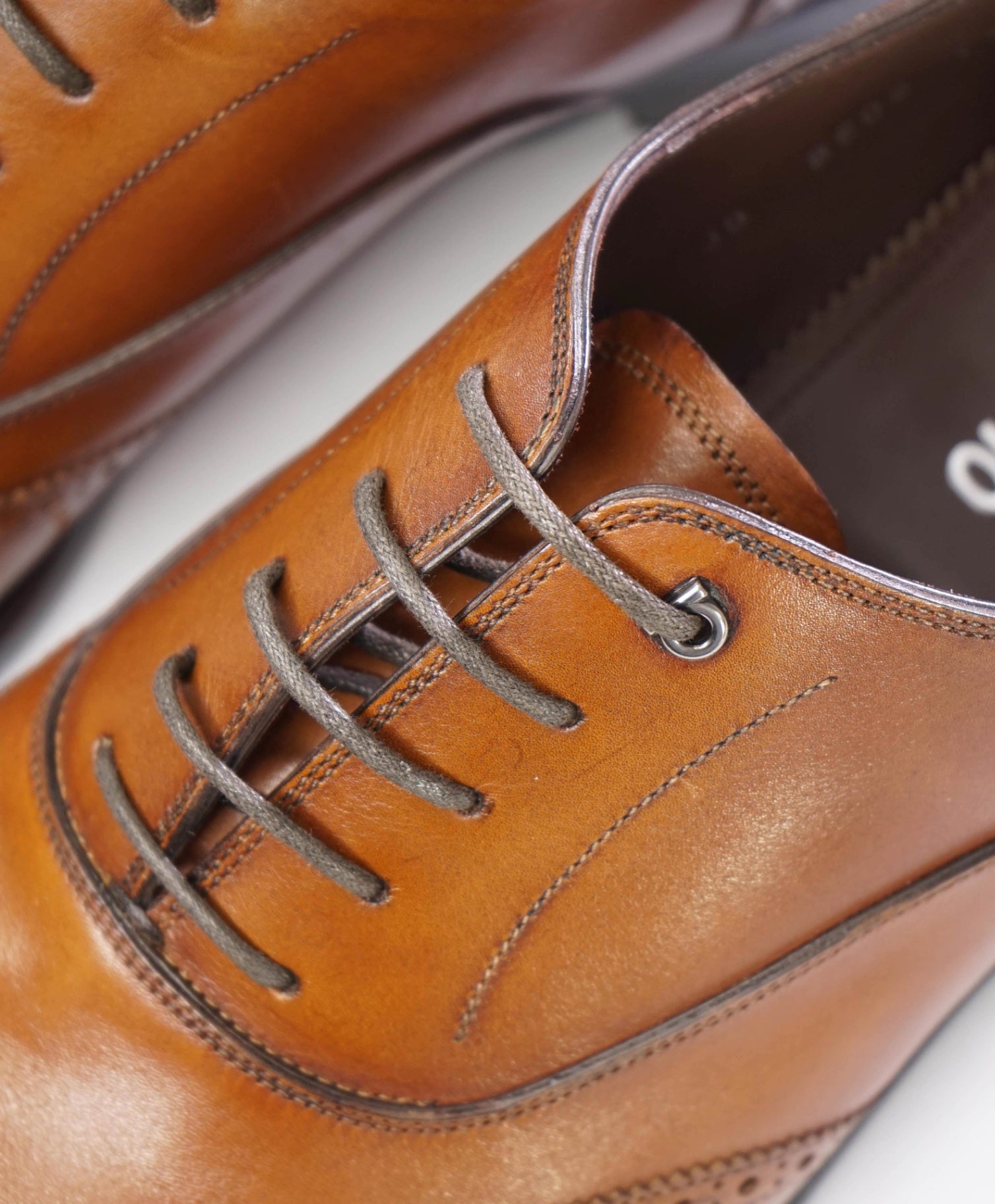 $1,595 Salvatore Ferragamo *TRAMEZZA* Brown Wingtip Oxfords 11.5 D