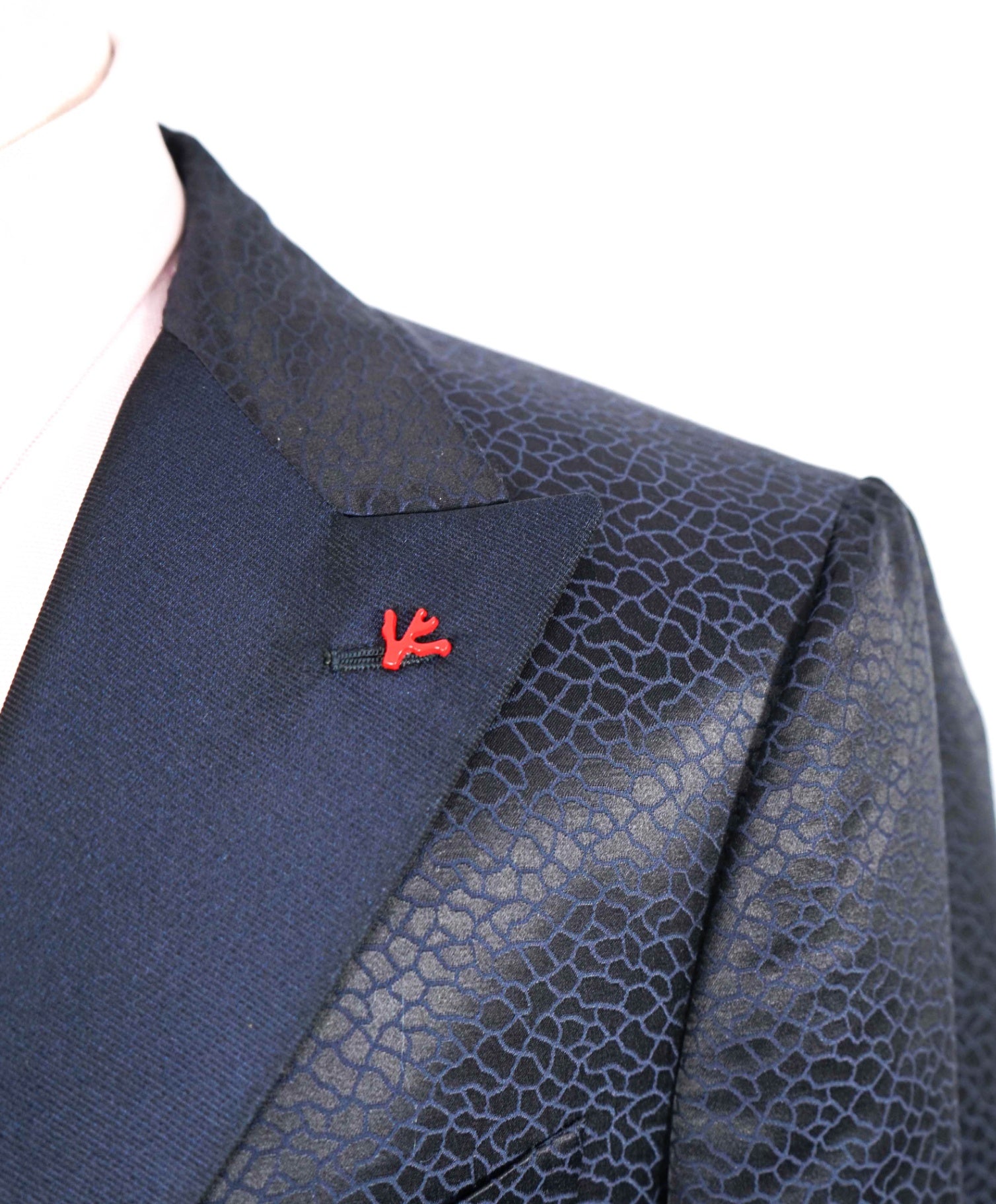 $4,900 ISAIA Abstract Navy Wool/Silk Peak Lapel Dinner jacket 40R