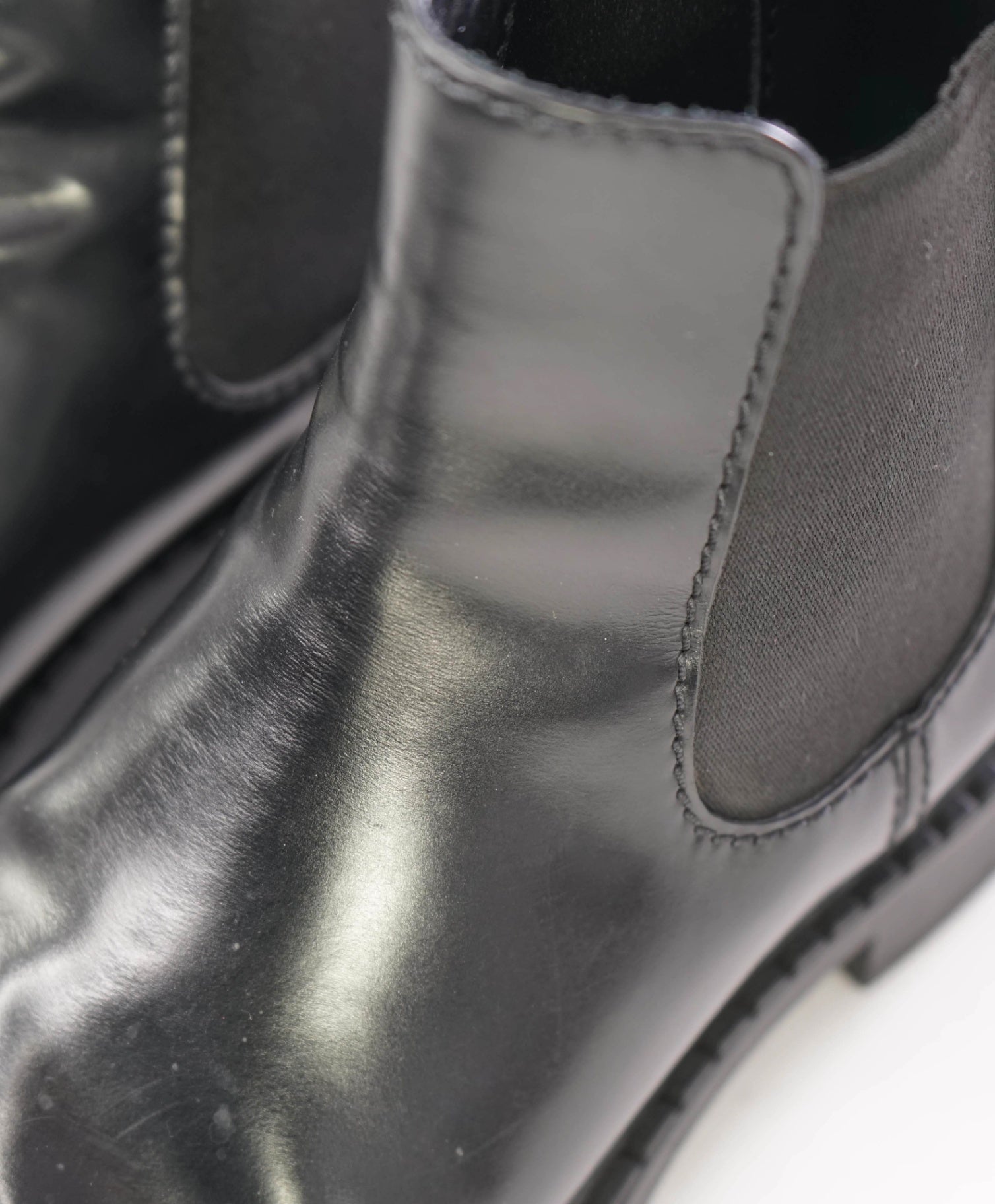 $1,090 Prada Solid Black Lug Sole Boots Leather Footwear 10US (9IT)