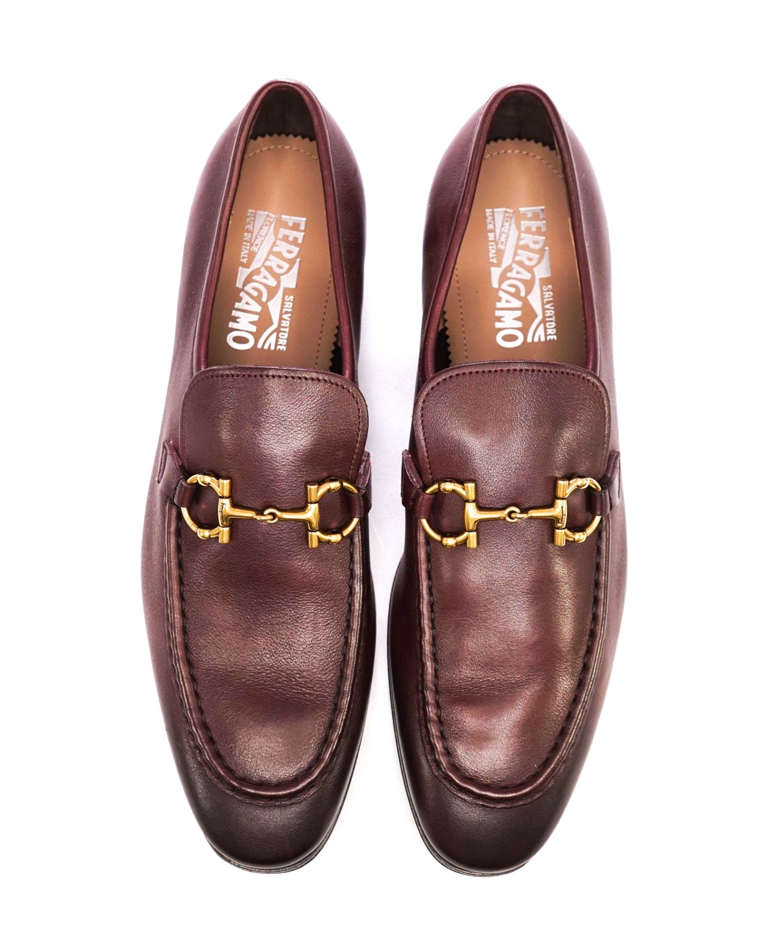 $850 Salvatore Ferragamo "Anderson" Burgundy/Gold Loafers 9.5 D