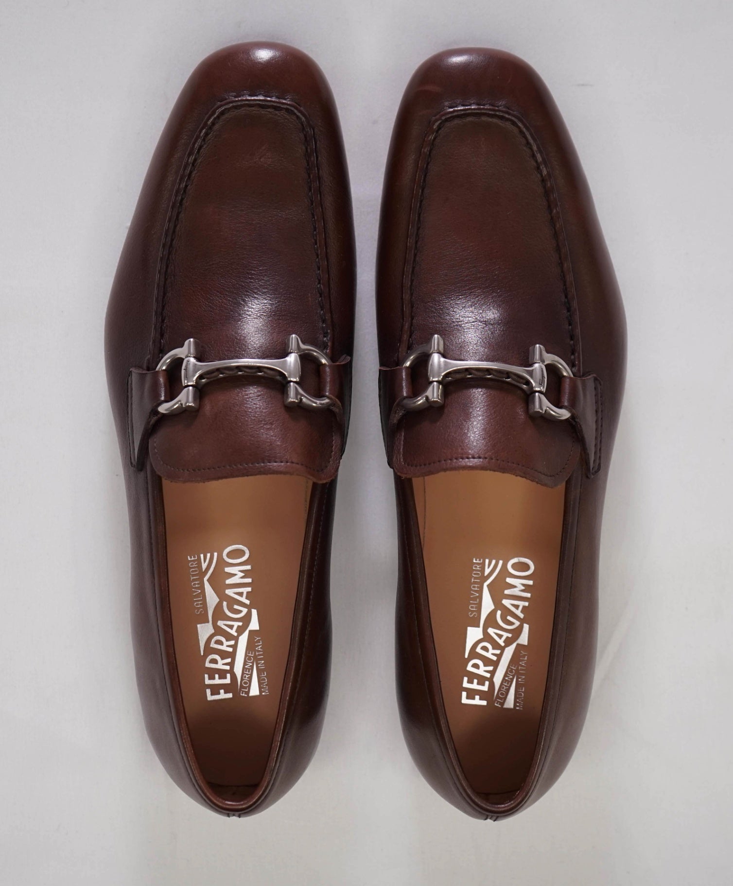 $850 Salvatore Ferragamo "STEVE" Brown/Silver Loafers Leather 9 EE