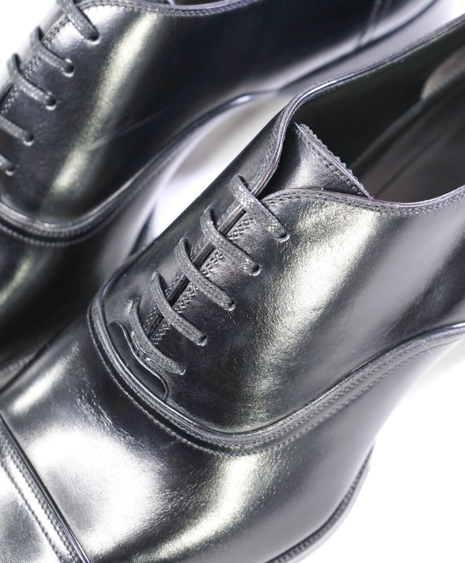 $1,790 TOM FORD Solid Black "ELKAN" Leather 10.5 US (10T)