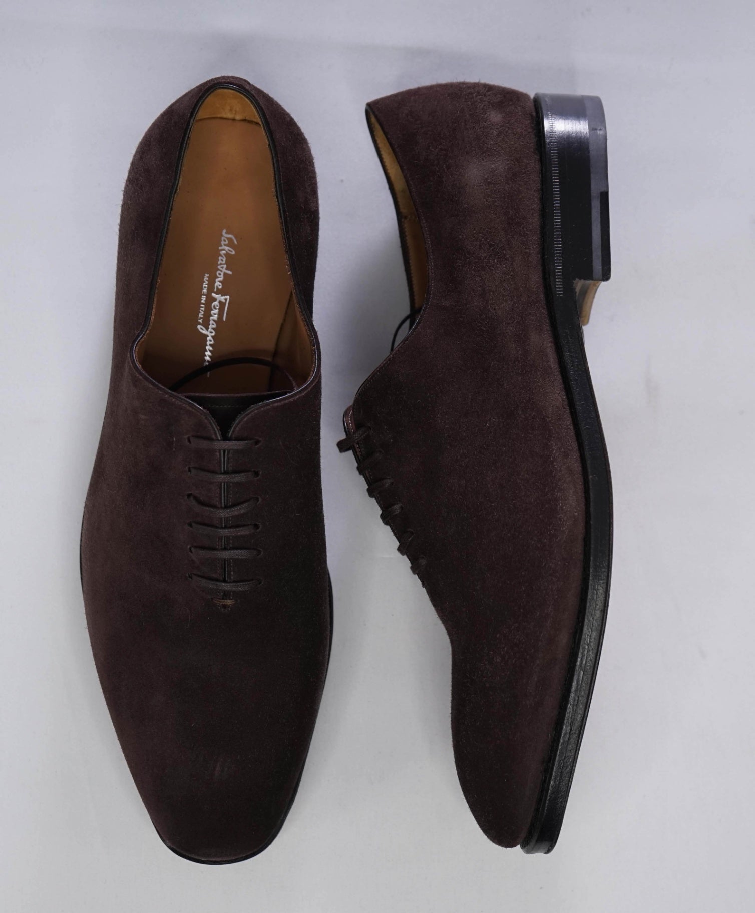 $1,395 SALVATORE FERRAGAMO - "CARMELO Tramezza" Brown Whole-Cut Silhouette Oxfords - 9 EE