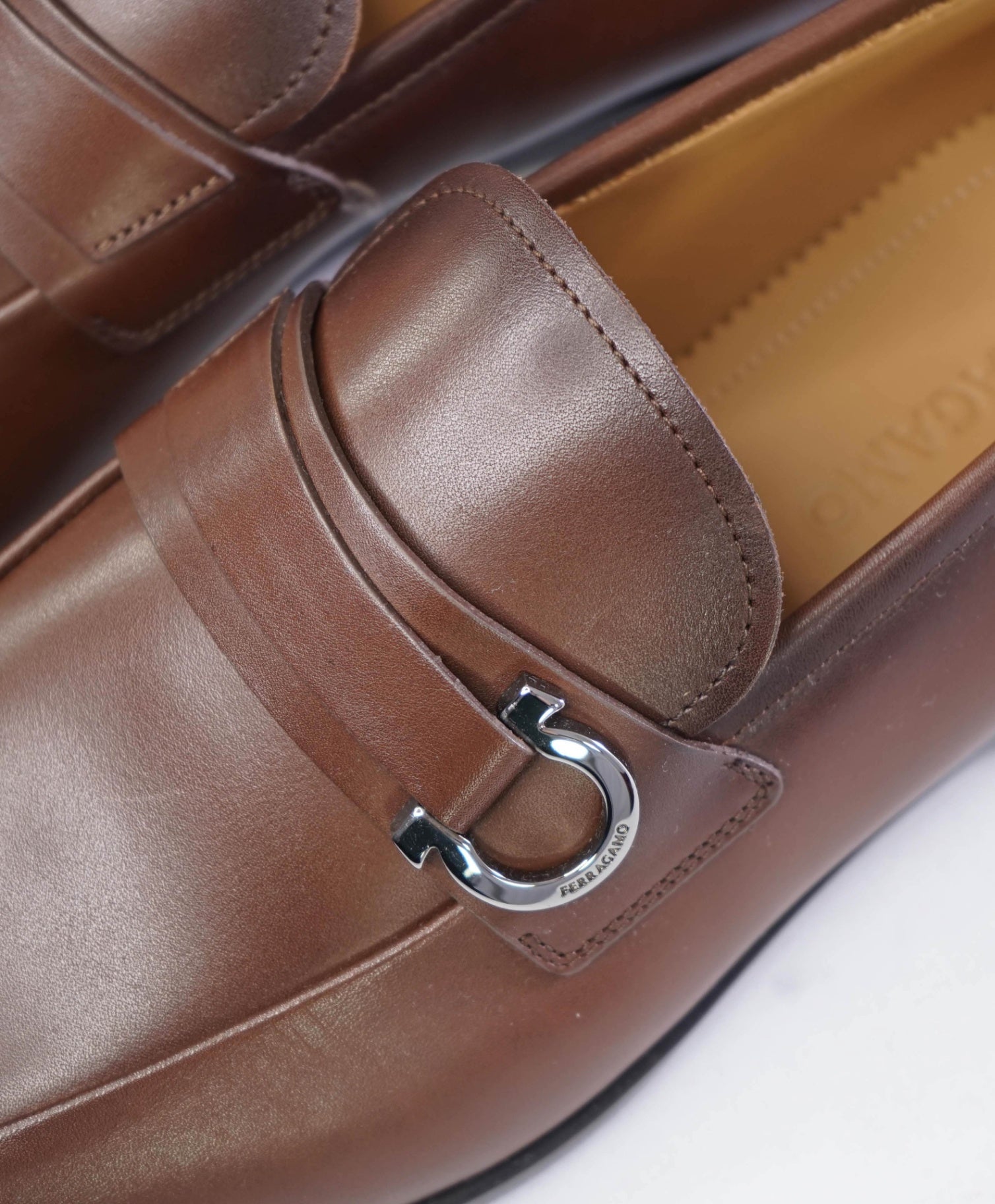 $990 Ferragamo Solid Brown "FLORIO" Loafers Leather Footwear 8.5 EE