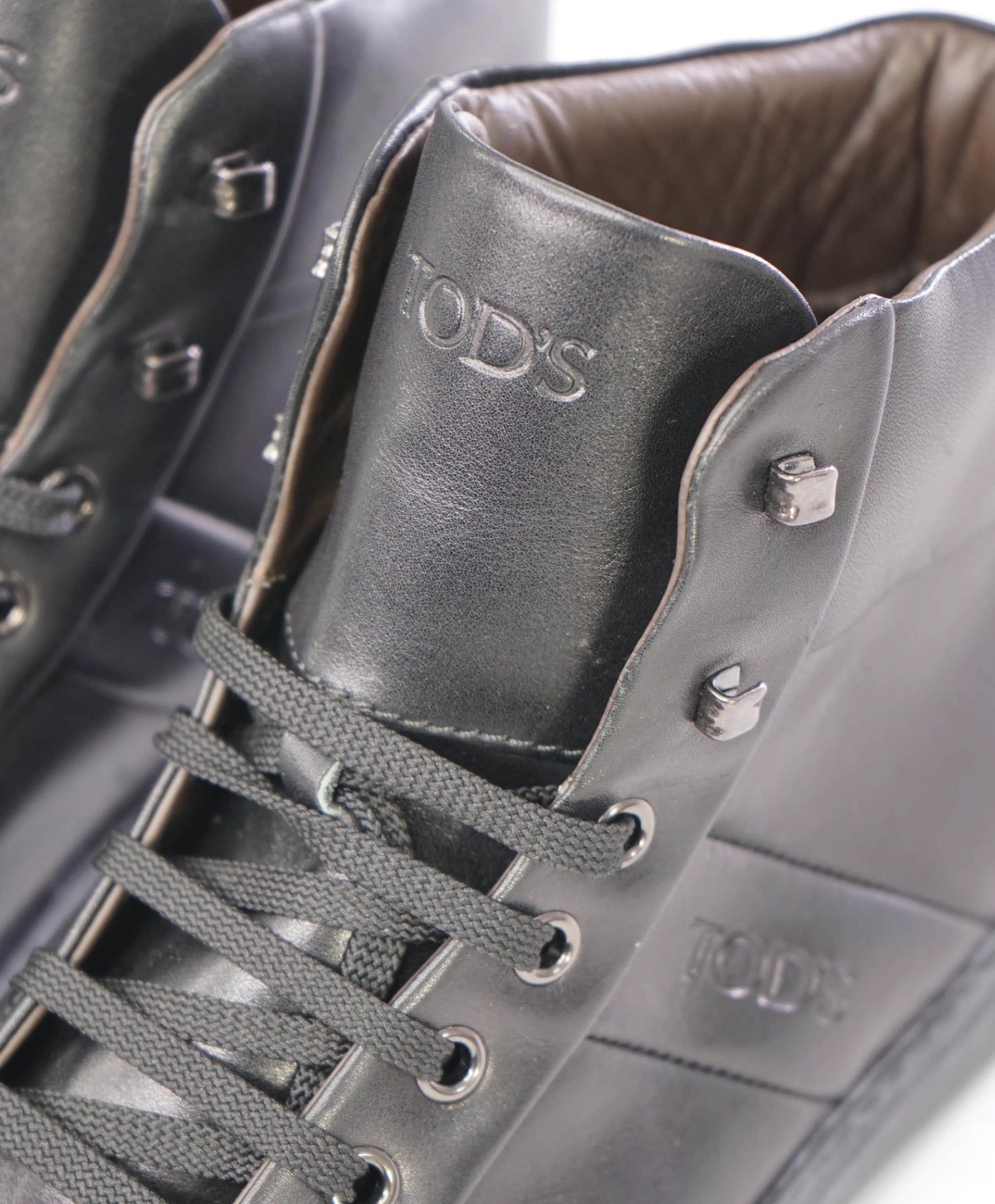 $700 Tod's Solid Black Leather Hightop Sneakers US 7