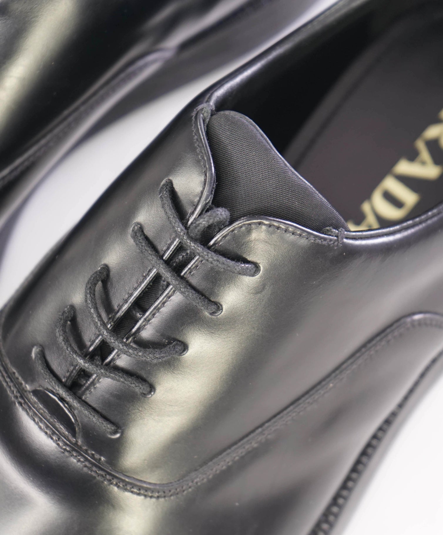 $1,050 Prada Solid Black Lug Sole LOGO PATCH Oxfords 9.5 US (8.5UK)