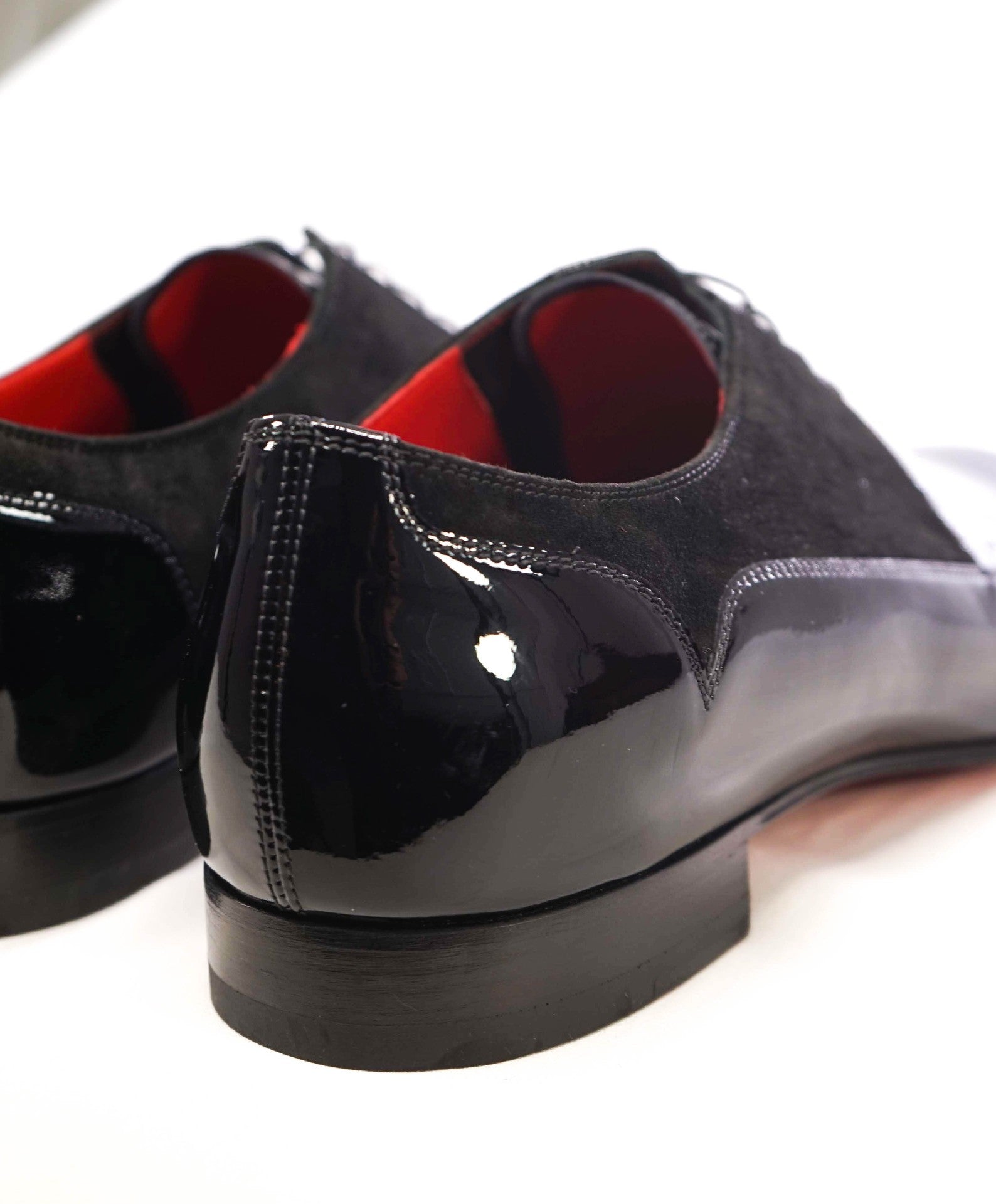 $1,045 Christain Louboutin "CHICKITO" Black Leather Derbies 11US (44)