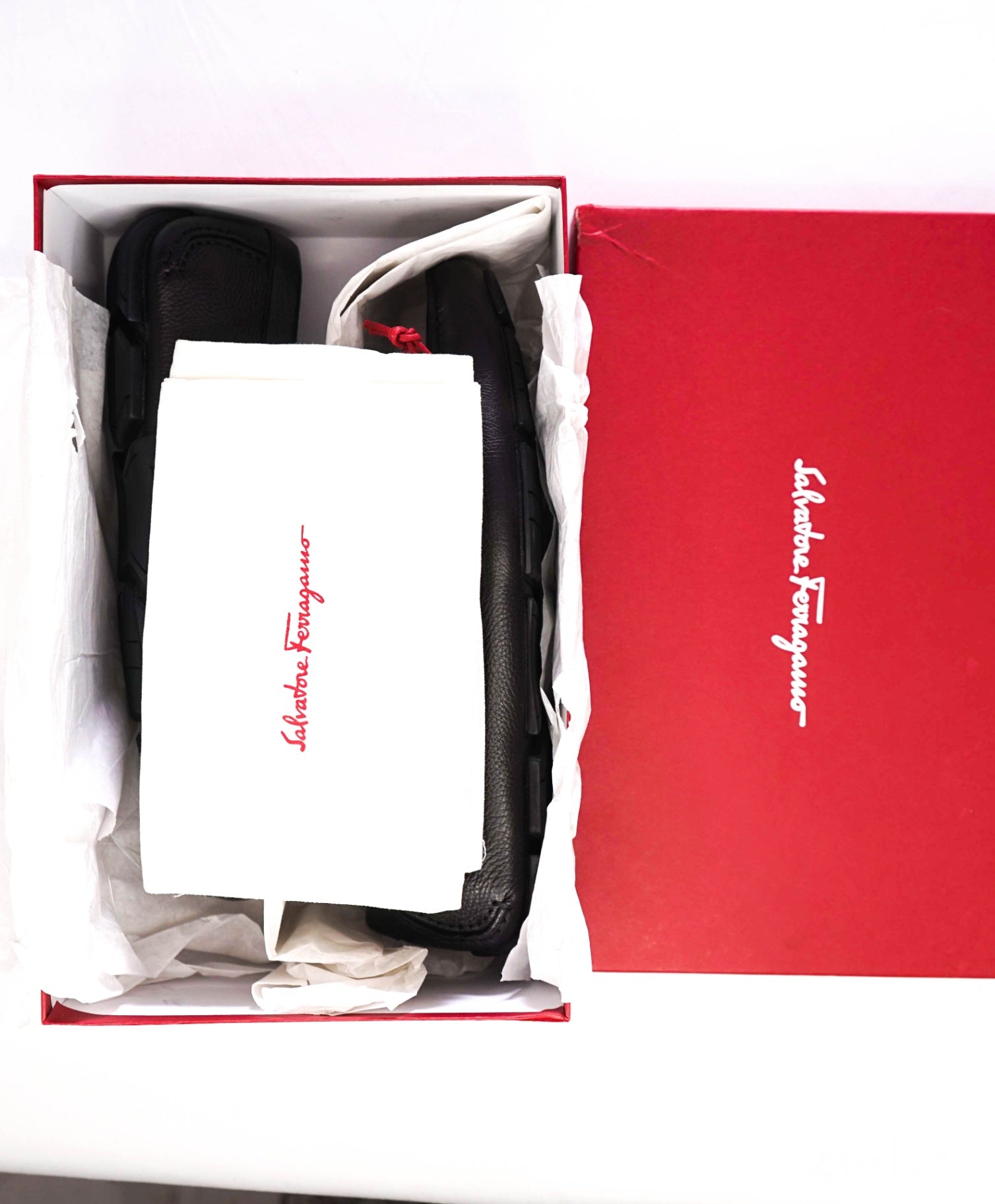 $795 Salvatore Ferragamo Black Pebbled Leather "PARIGI" Loafers 10.5 D