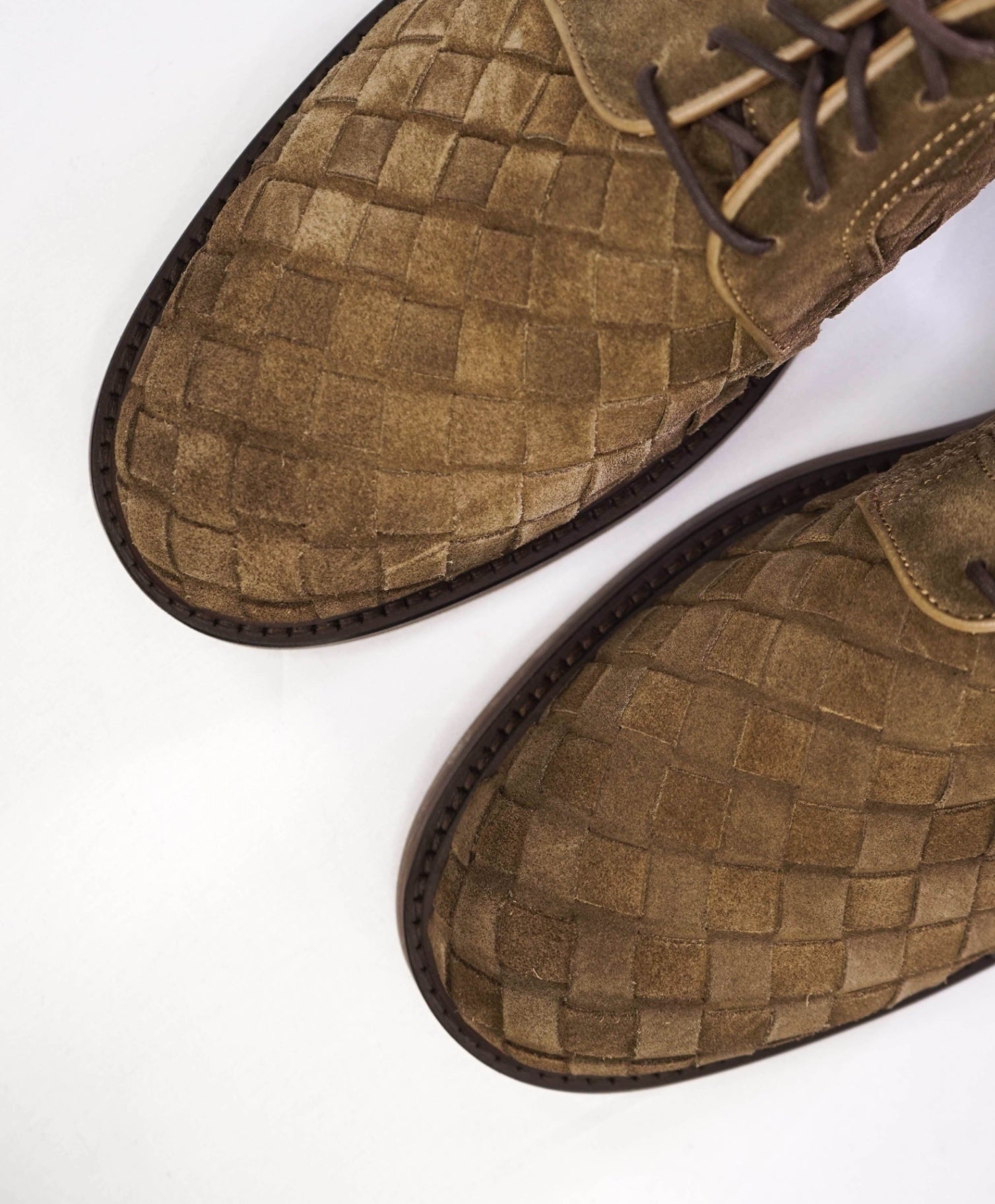 $495 MAGNANNI Brown Woven Suede Oxfords 8