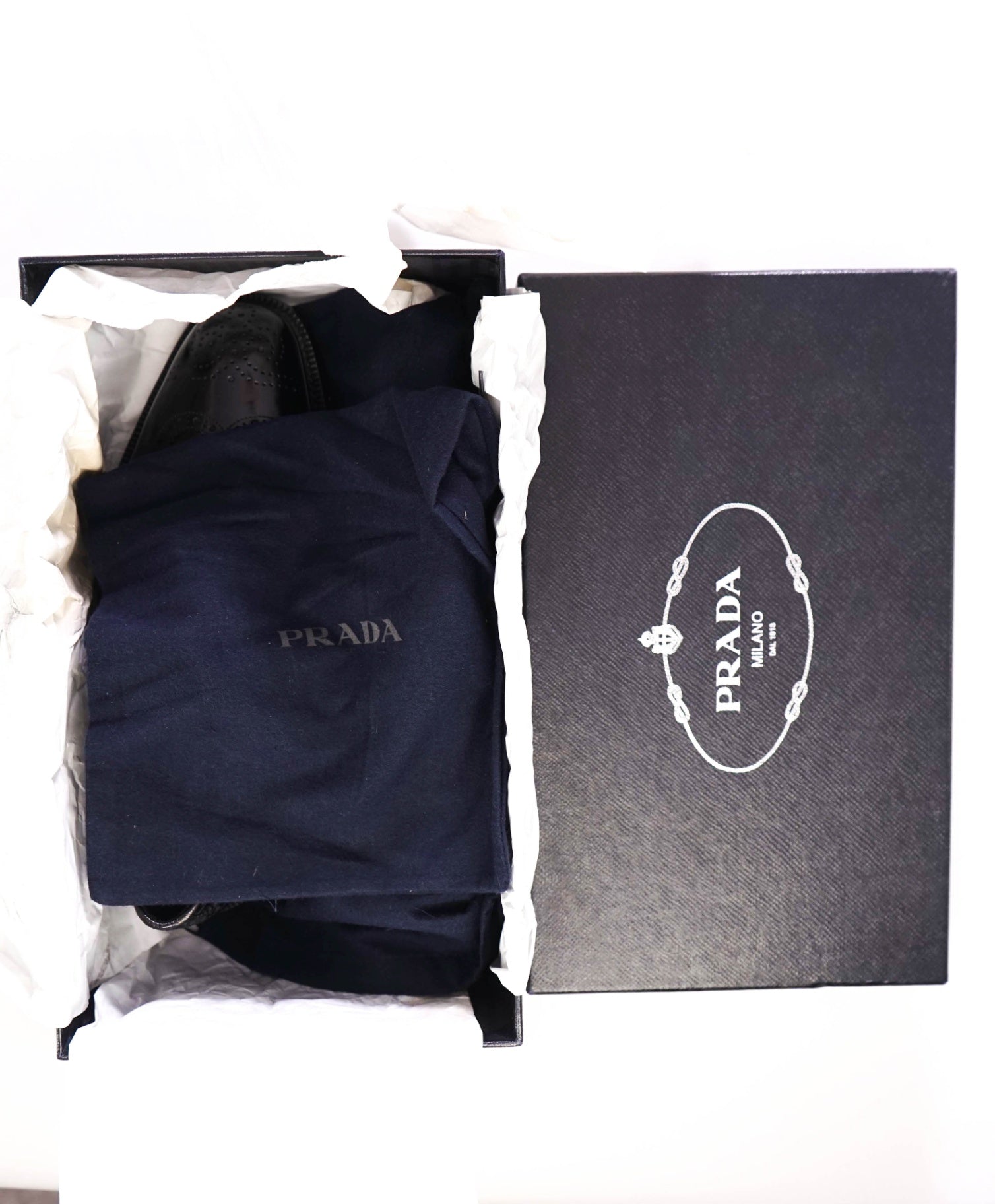 $1,150 Prada Classic Black Leather Brogue Wingtip Oxfords 8.5 (7.5 UK)