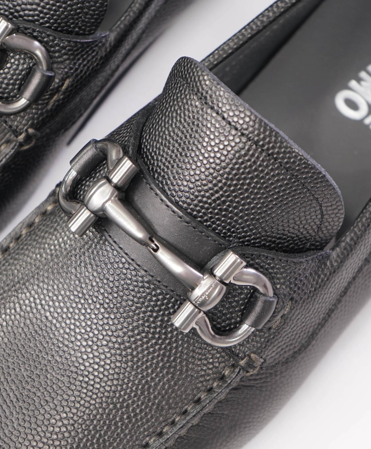 $800 Salvatore Ferragamo "PARIGI" Black Pebbled Leather Loafer 11 D