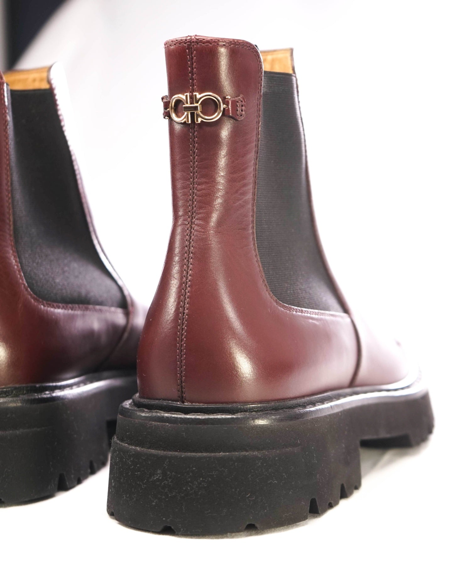 $950 Salvatore Ferragamo Oxblood "GEORGE 2"Chelsea Boots US 8 M