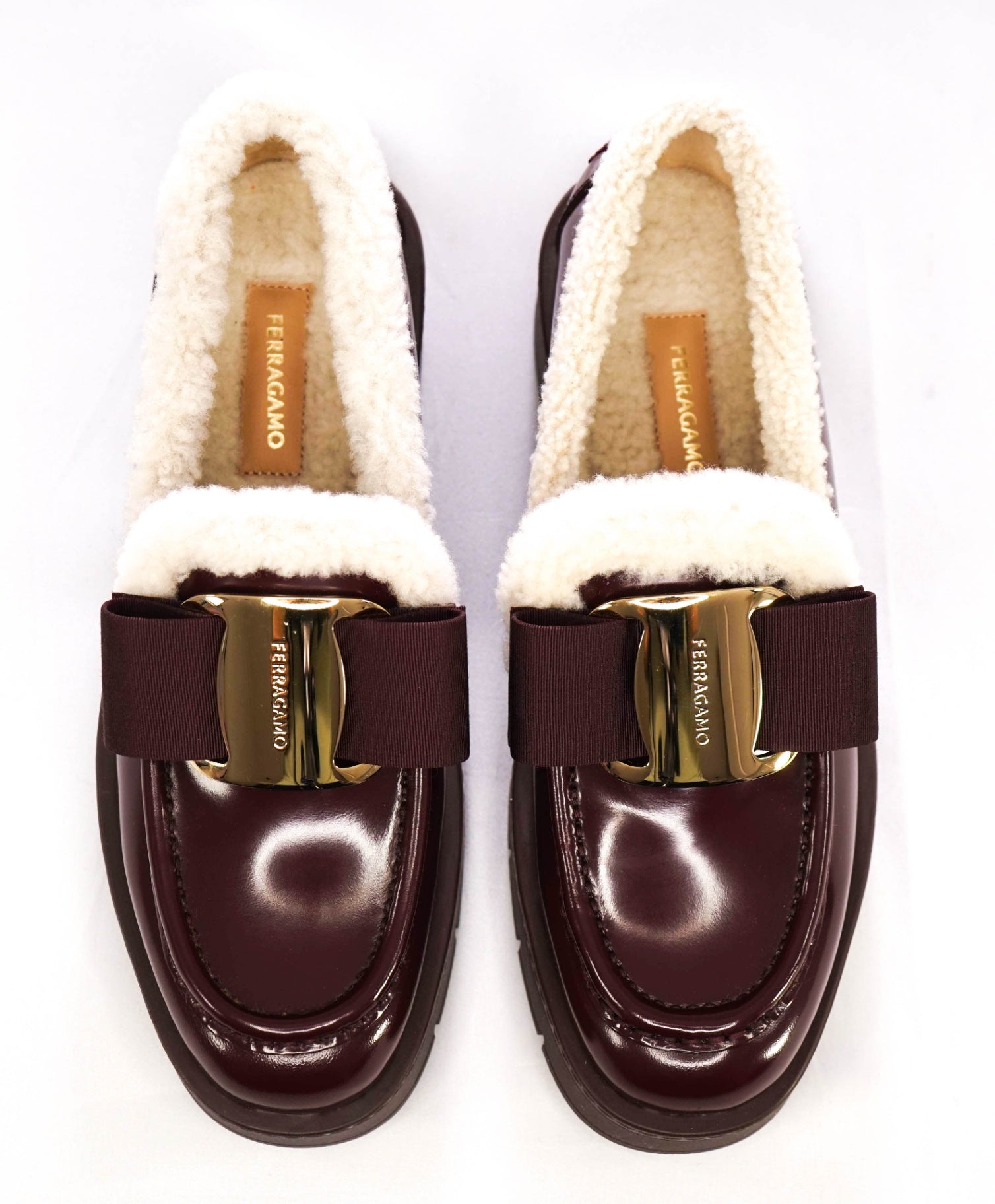 $1,190 Ferragamo Vara Bow Genuine Shearling Lined Loafer 6 C