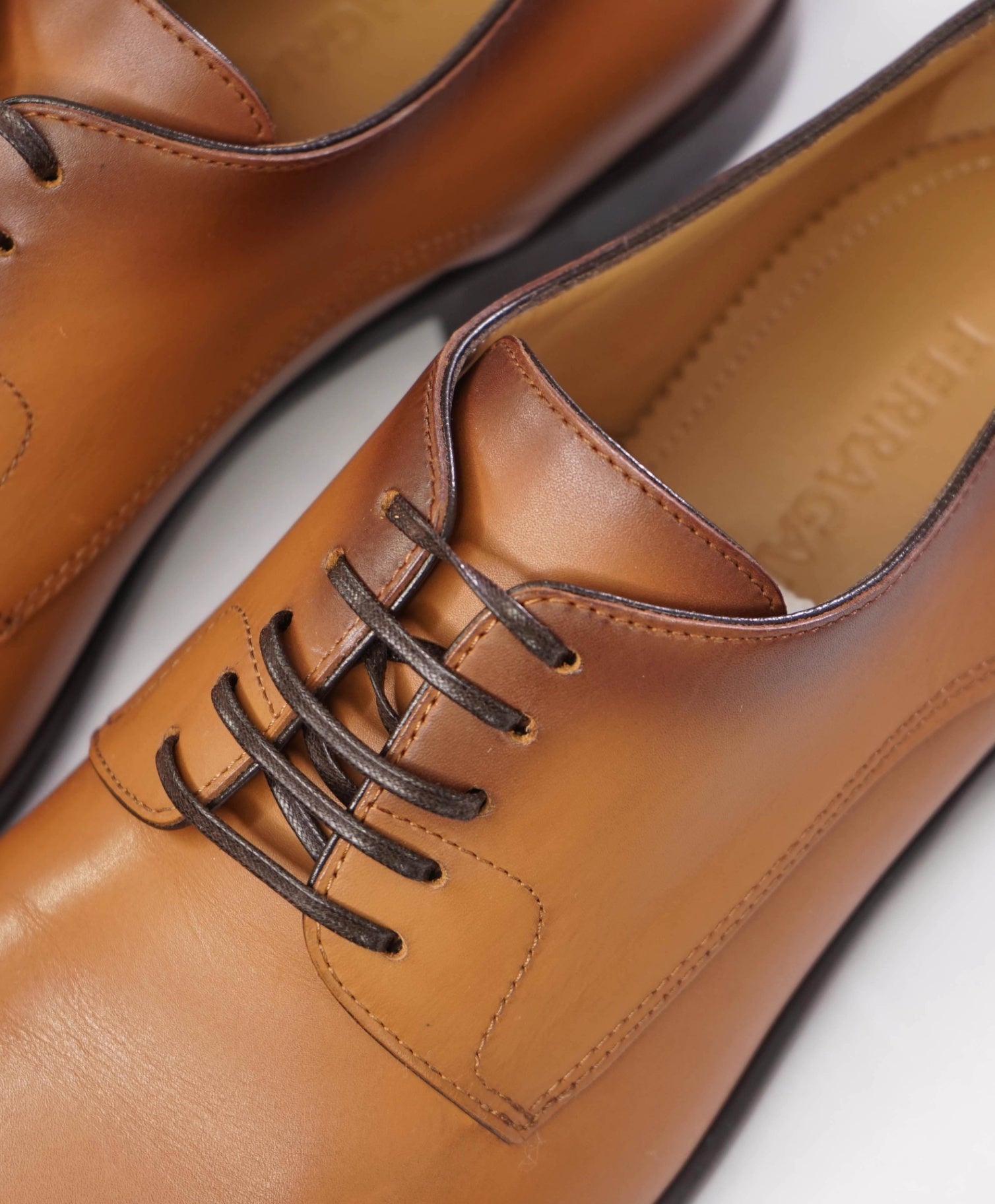 $880 Ferragamo "Fosco" 2-Tone Brown Leather Derbies 8 D