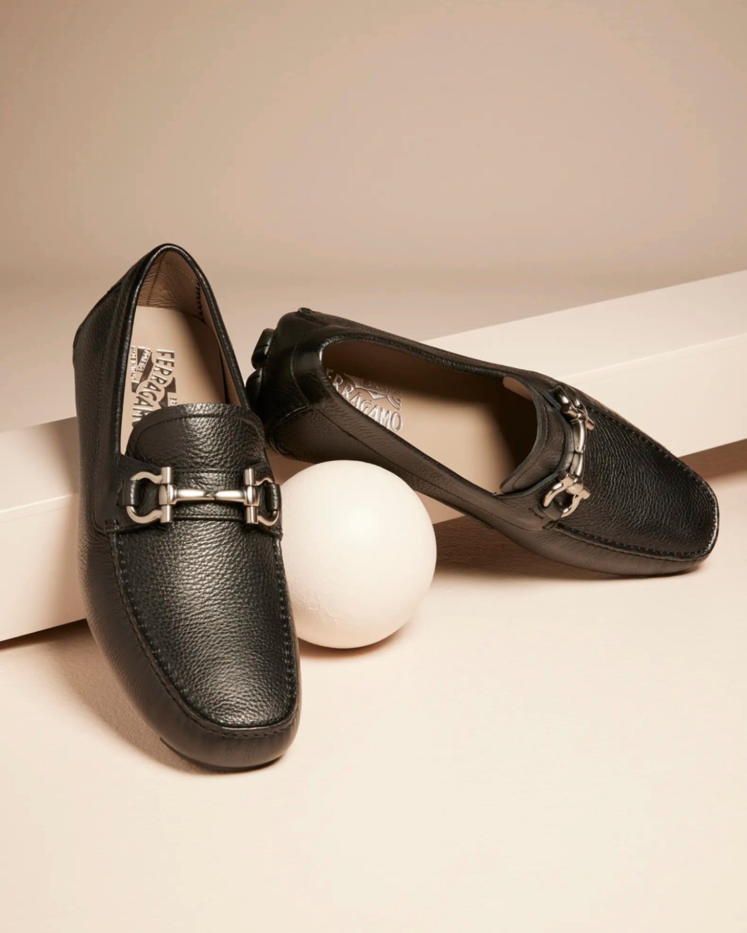 $800 Salvatore Ferragamo "PARIGI" Black Pebbled Leather Loafer 11 D (44 EU)
