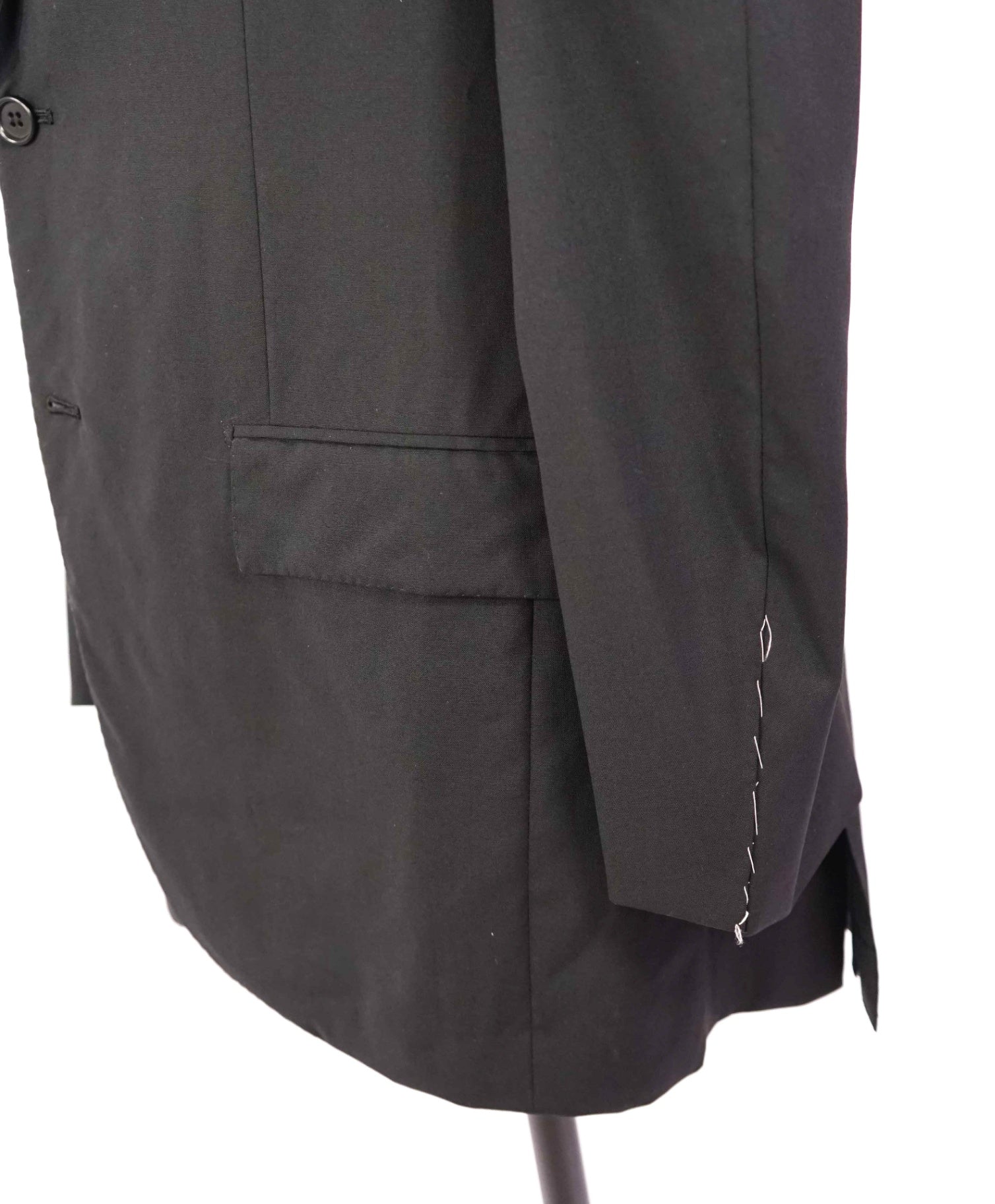 $10,000 KITON - Solid Black Suit 2-3 Roll Lapel - 42R