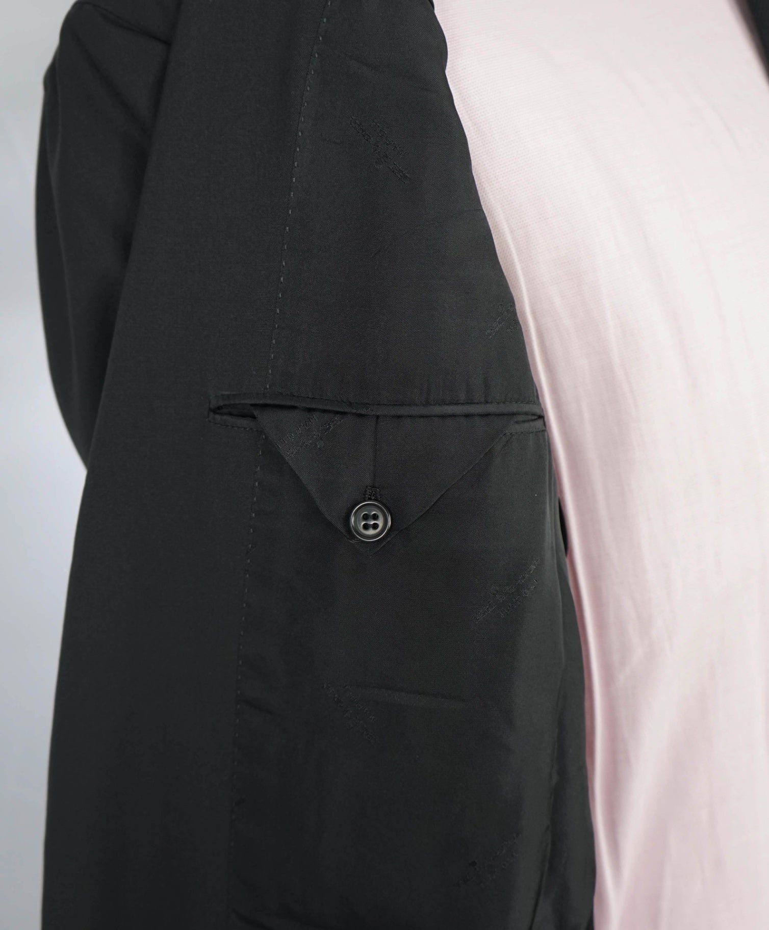 $10,000 KITON - Solid Black Suit 2-3 Roll Lapel - 42R