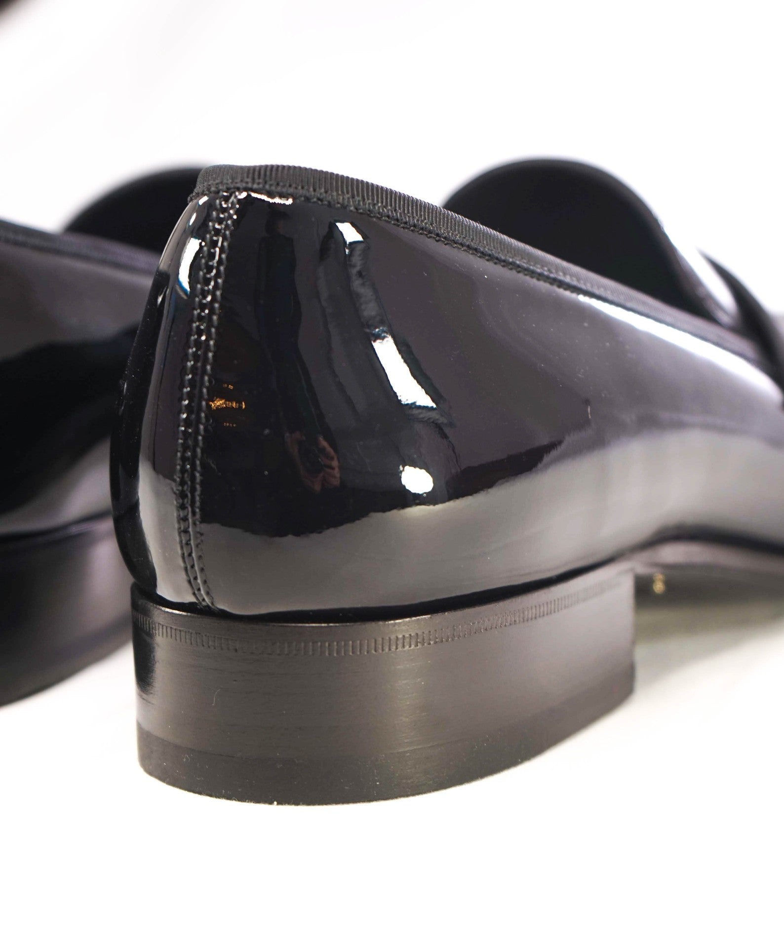 $1,750 TOM FORD Black Patent Leather Tuxedo Loafers 8.5 US (8T)