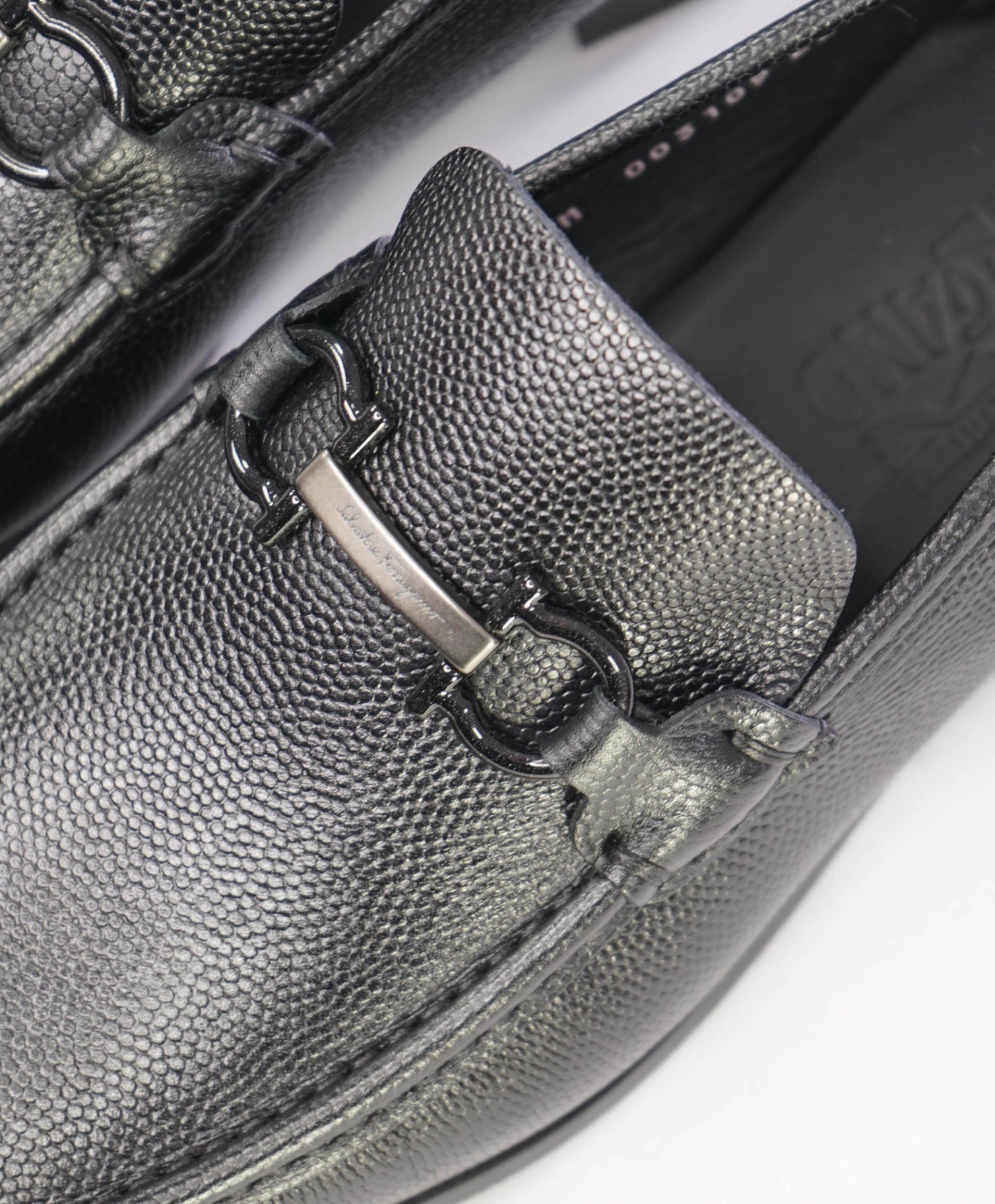 $850 Salvatore Ferragamo "REGAL" Black Leather Loafers 9.5