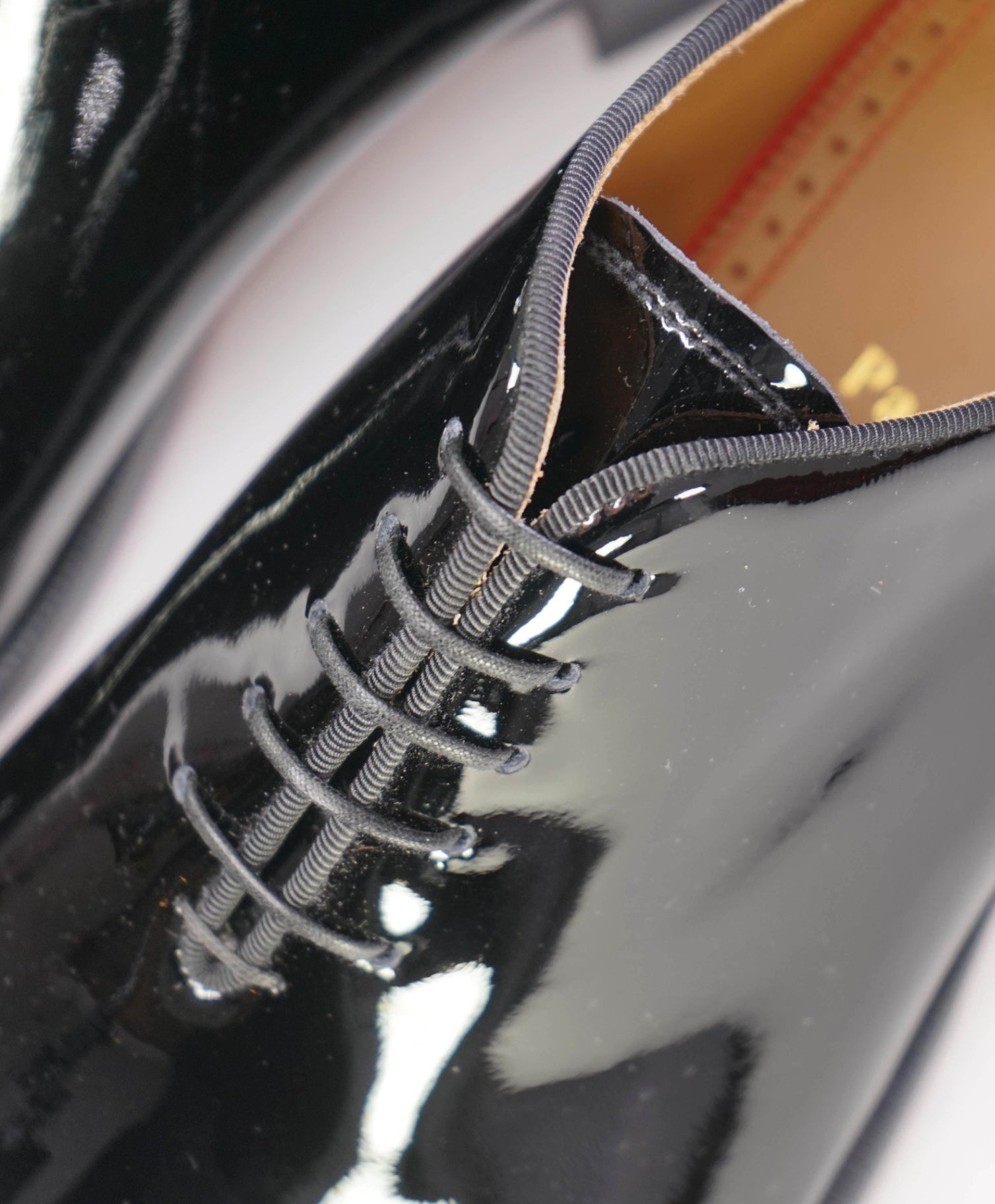 $1,145 CHRISTIAN LOUBOUTIN - *CORTEO* Black Patent Leather Oxfords - 9.5 US (42.5EU)