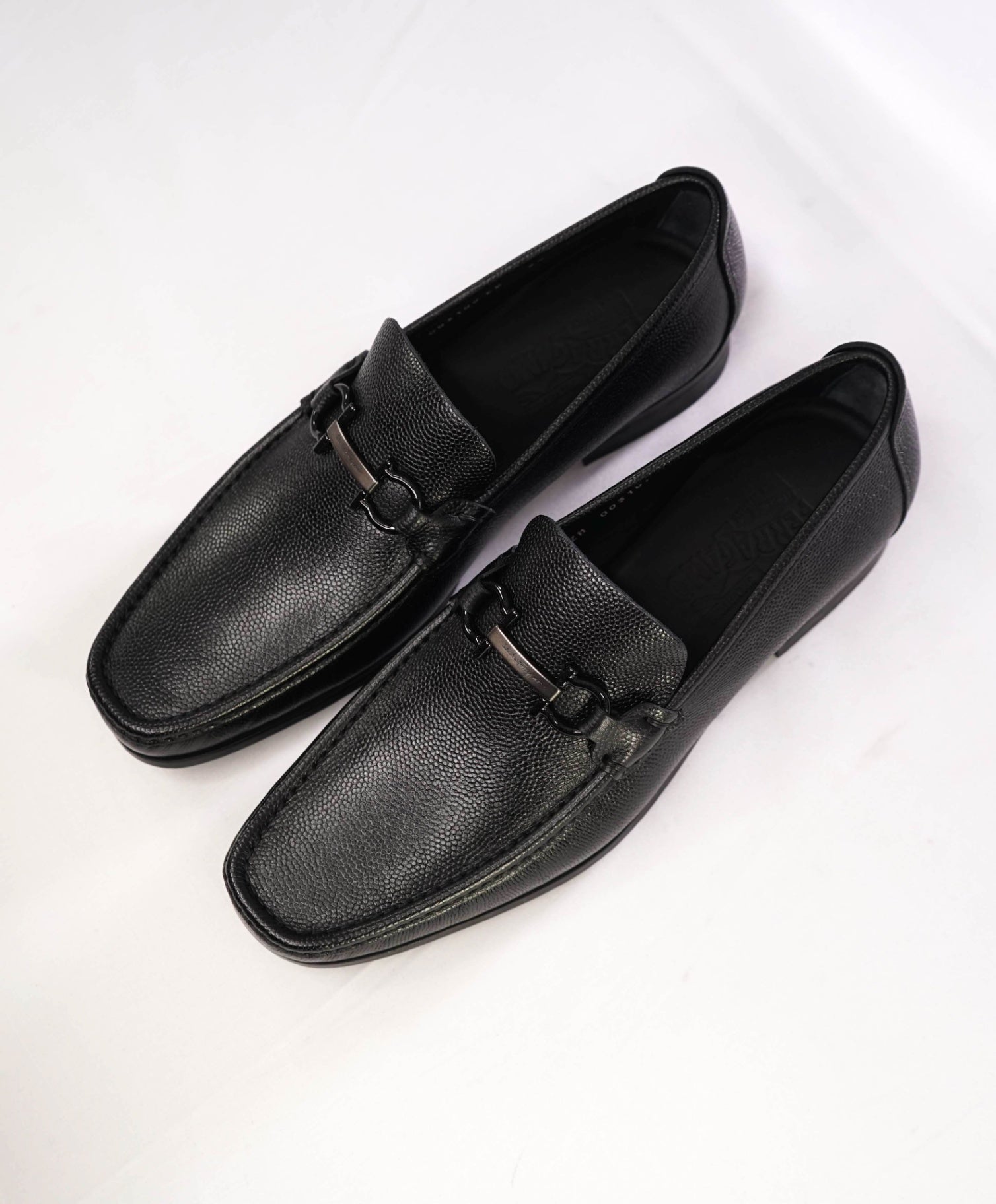 $850 Salvatore Ferragamo "REGAL" Black Leather Loafers 9.5