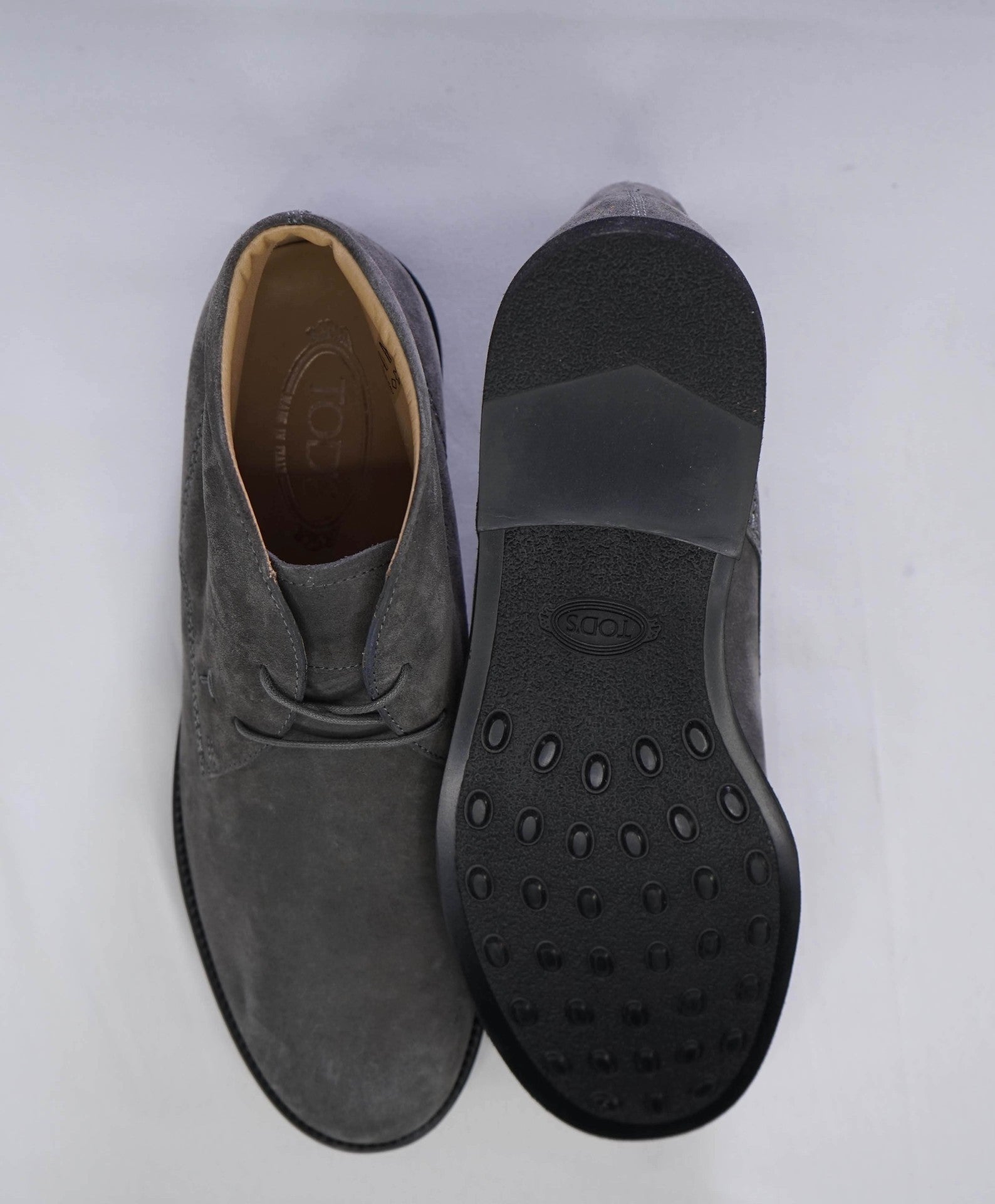 $700 Tod's Solid Grey Suede Chukka Boots Footwear 9 US (8UK)
