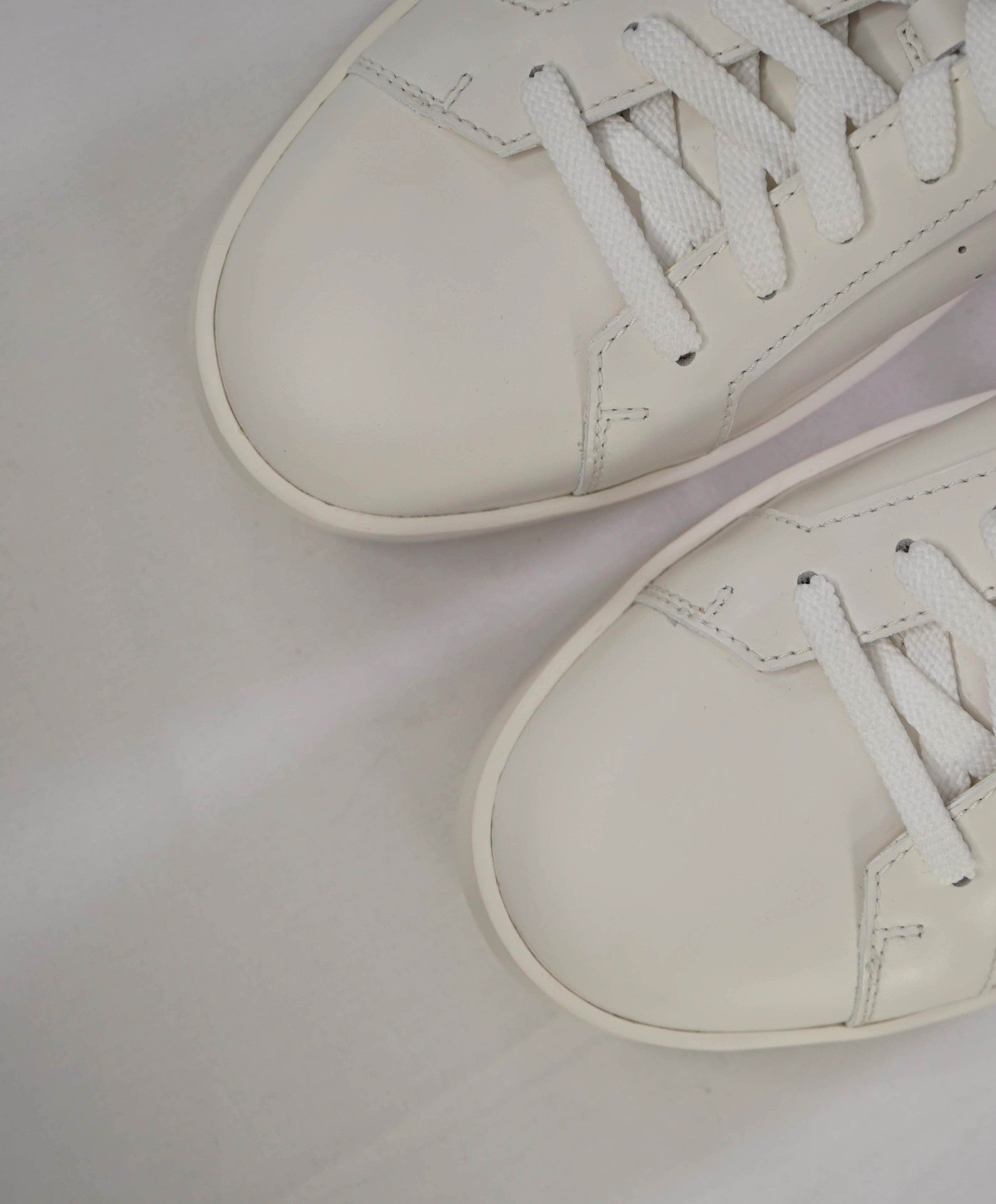 $700 Santoni White Sneakers Leather Footwear US 10 (9UK)