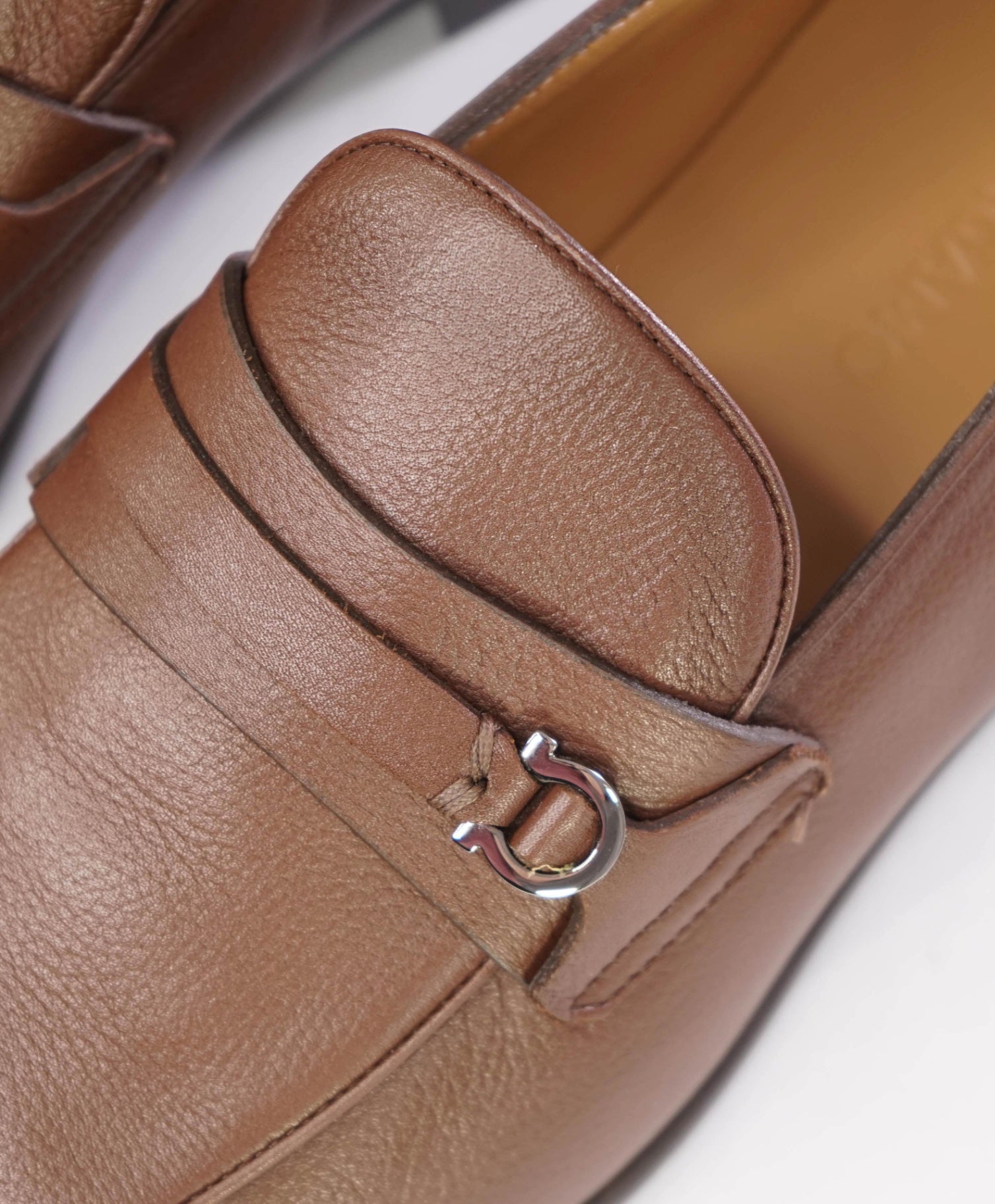 $950 Ferragamo "DESIO" Brown Leather Loafers 11 EE