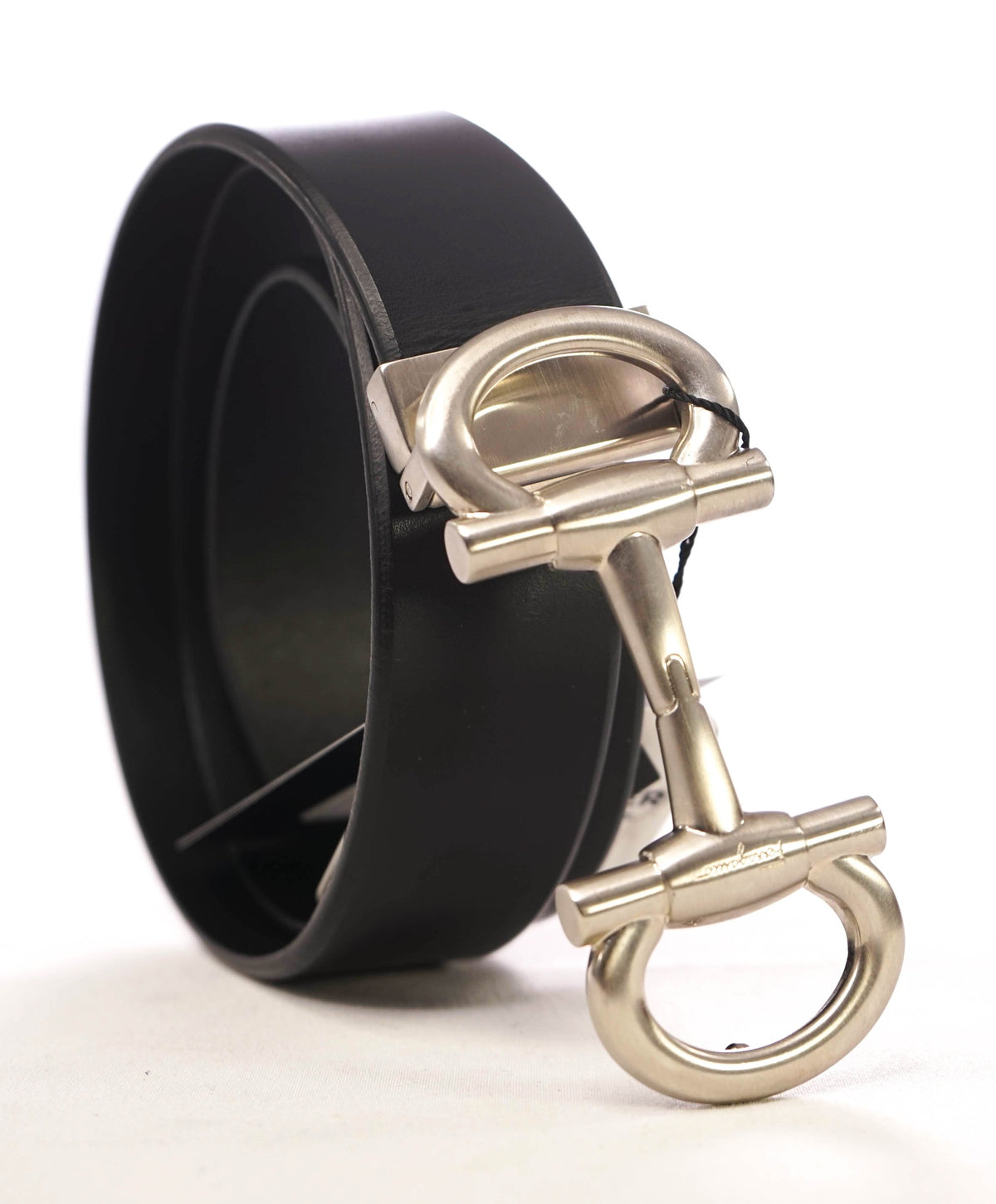 $535 Salvatore Ferragamo Silver Long Gancini Black Leather  display picture 3