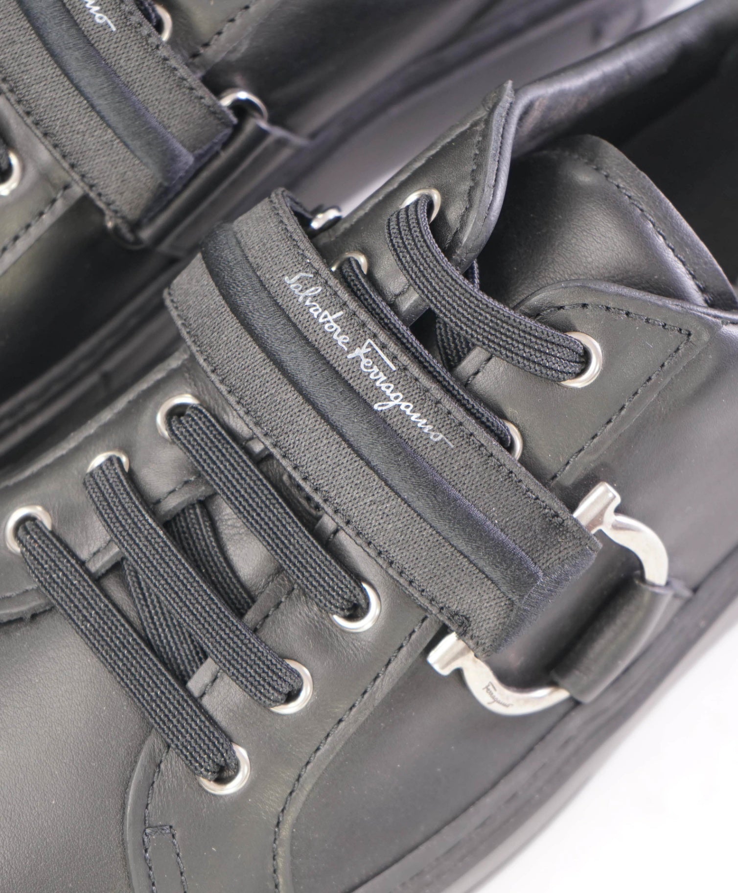 $750 SALVATORE FERRAGAMO - *GANCINI* Black Sneaker 9 M