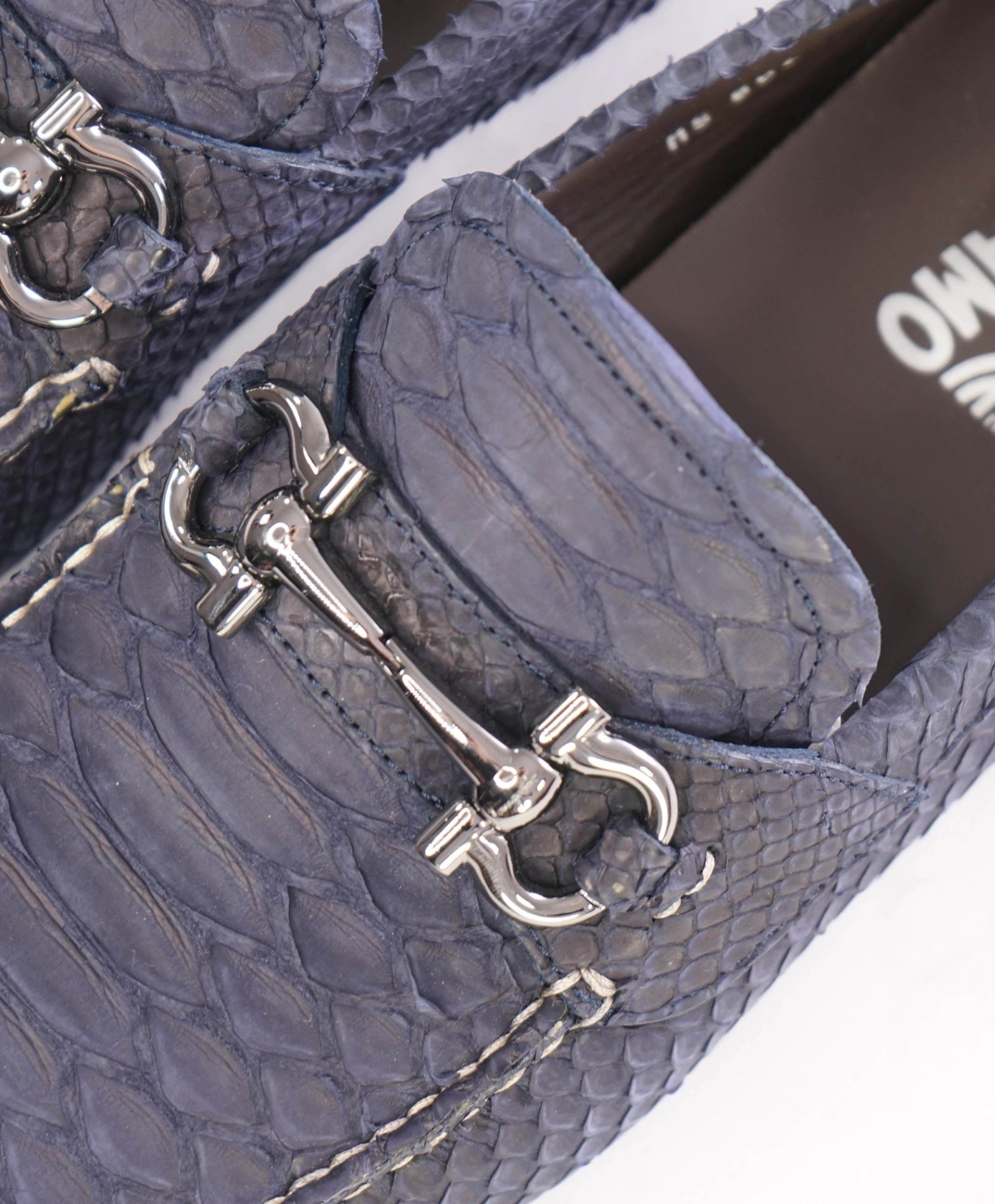 $2,200 Salvatore Ferragamo Navy Parigi Python Skin Footwear 9 D