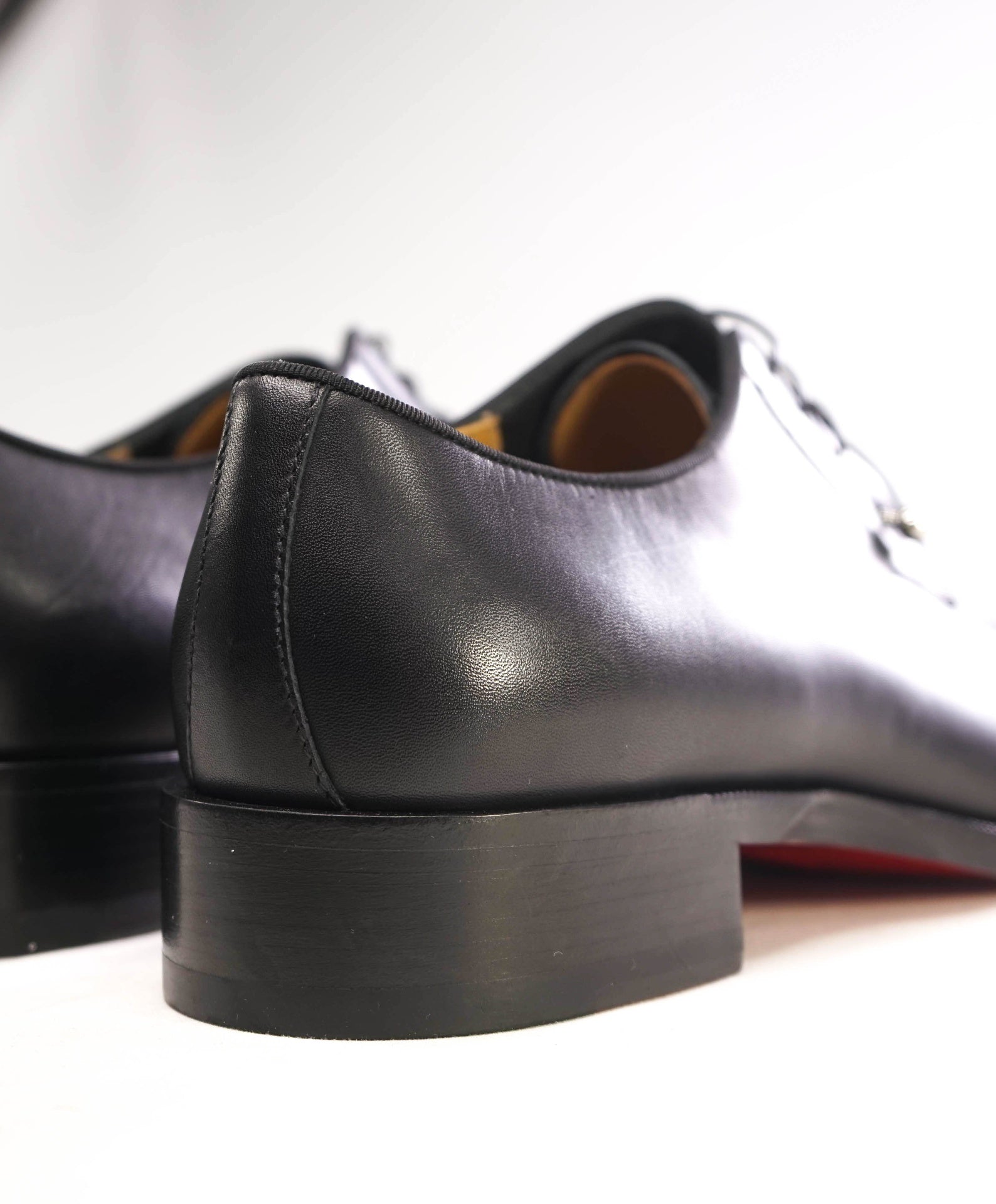 $1,250 Christian Louboutin "Chambeliss" Black Leather Oxfords US 10 (43EU)