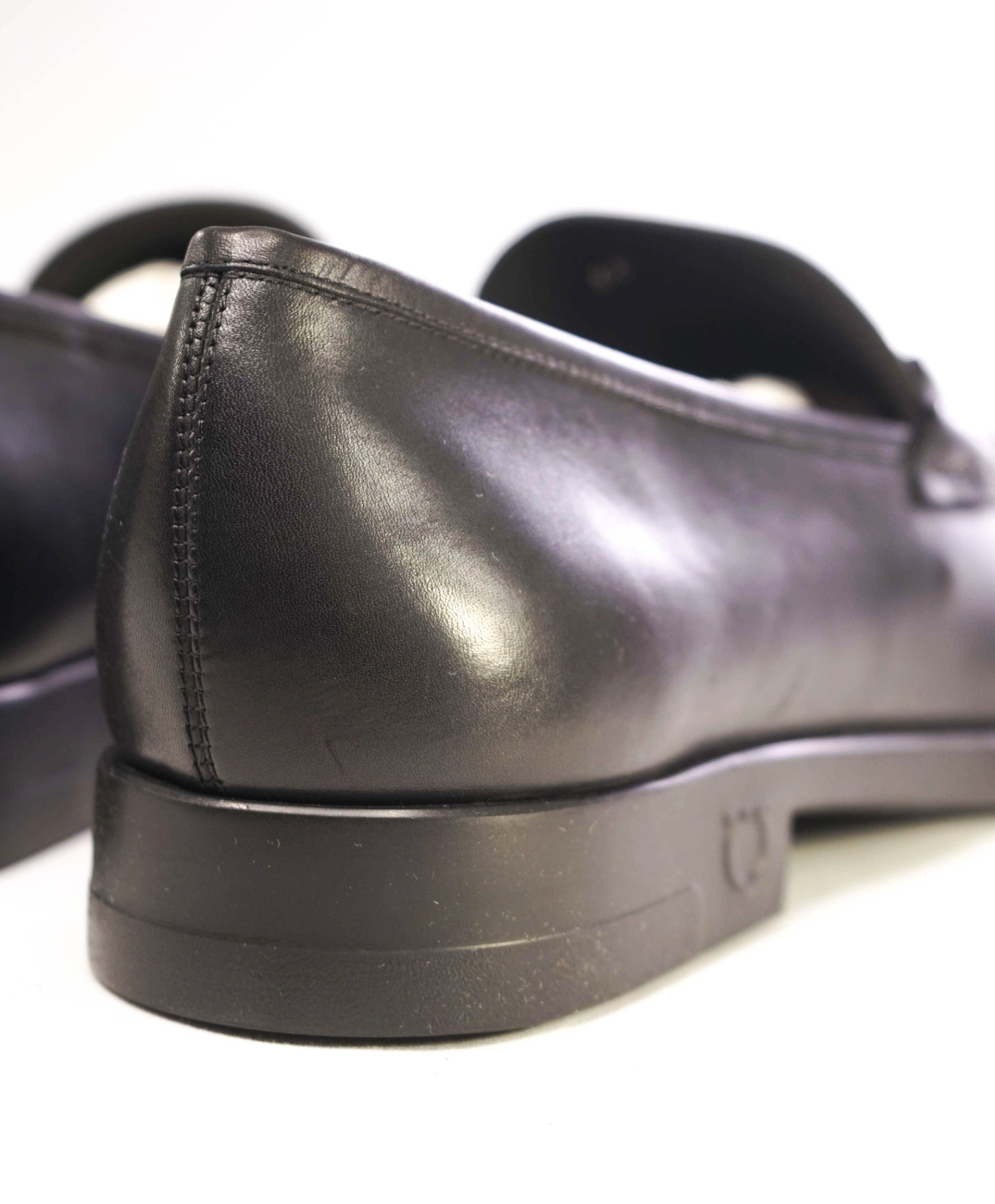 $850 Salvatore Ferragamo "Telve Div" Black Loafers Leather 9 EE