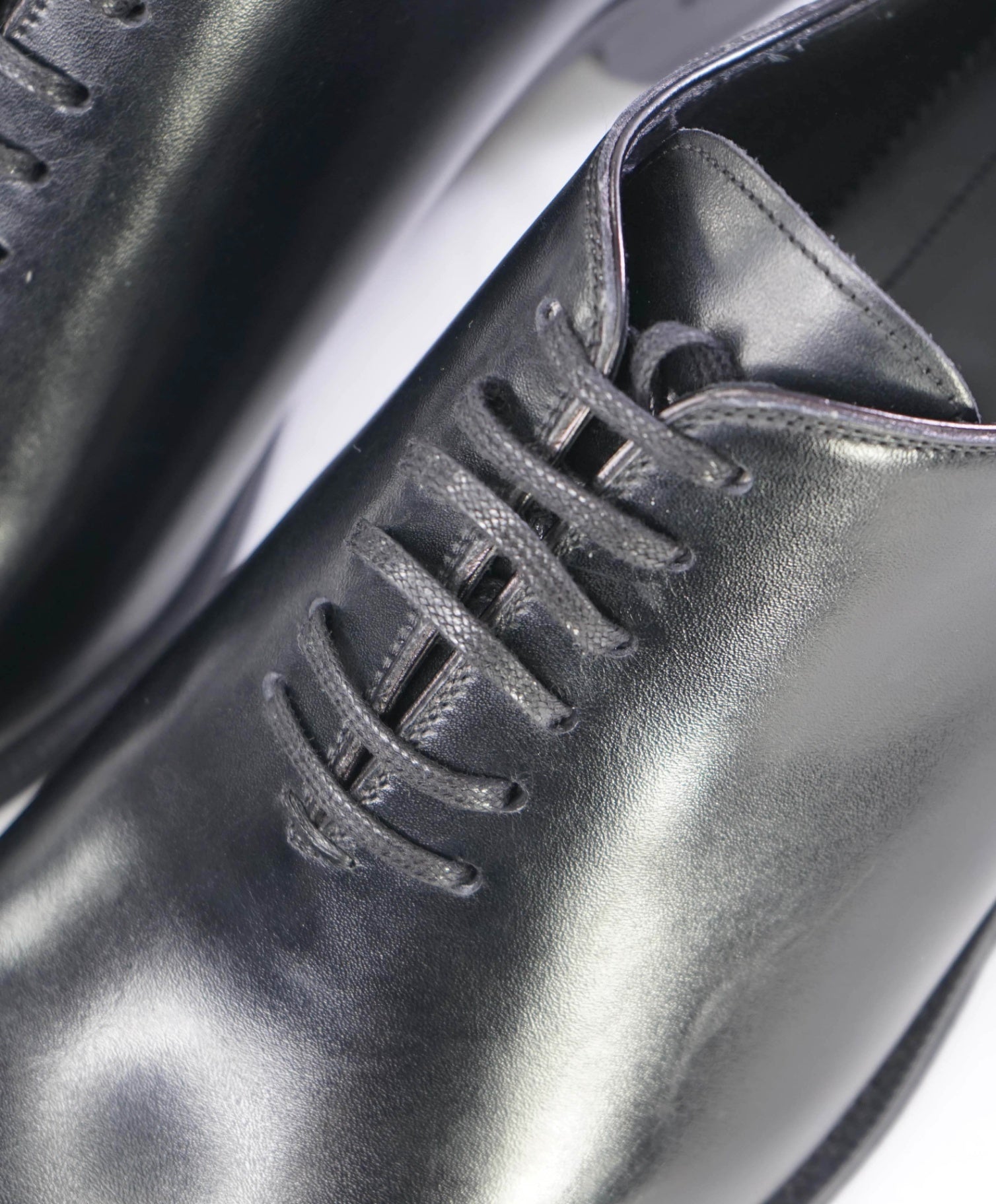 $1,890 TOM FORD - "ELKAN" Black Leather WHOLECUT Oxfords - US 10.5 (TF10)