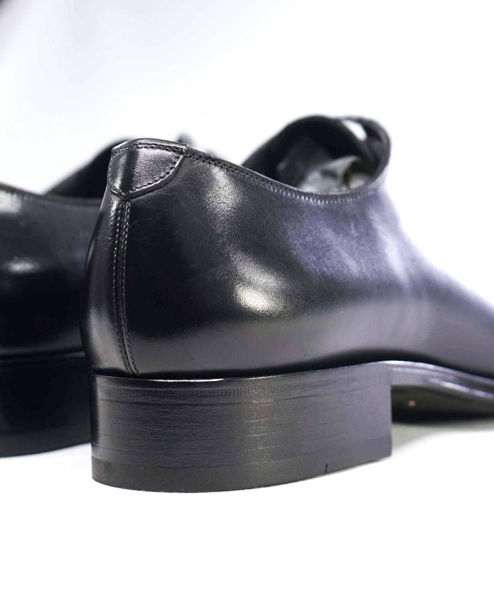 $1,890 TOM FORD - "ELKAN" Black Leather WHOLECUT Oxfords - US 10.5 (TF10)