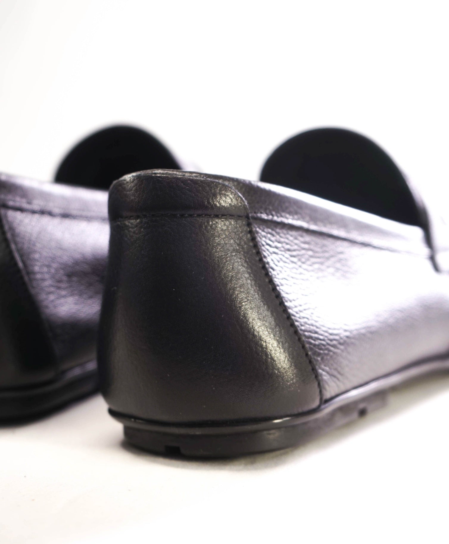 $850 Salvatore Ferragamo Black Pebbled Leather Penny Loafers 12.5 E