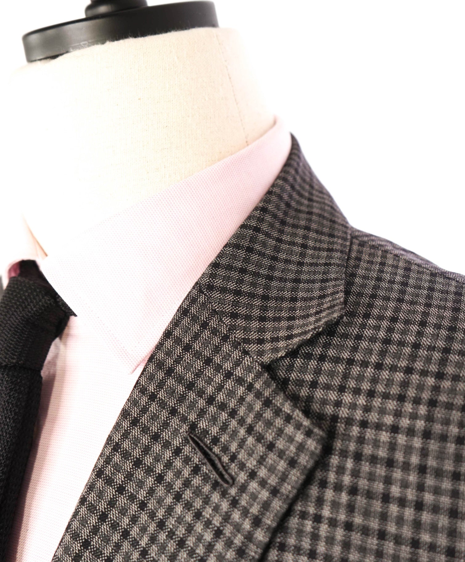 $5,970 TOM FORD - 2-Piece "FIT Y" Gray Gingham Check Suit - 42R