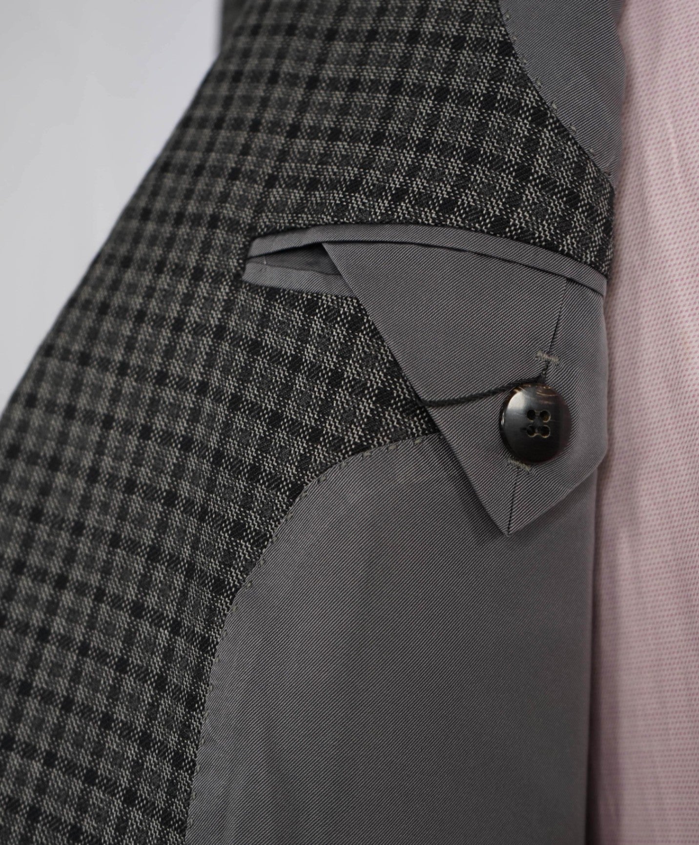 $5,970 TOM FORD - 2-Piece "FIT Y" Gray Gingham Check Suit - 42R