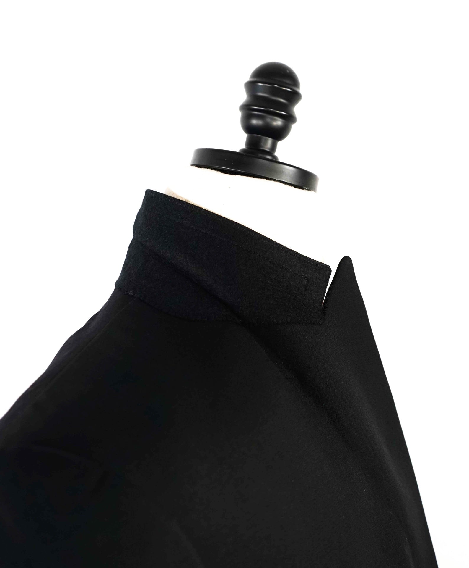 $2,195 CANALI - Black *CLOSET STAPLE* Notch Lapel Tuxedo Suit - 44R