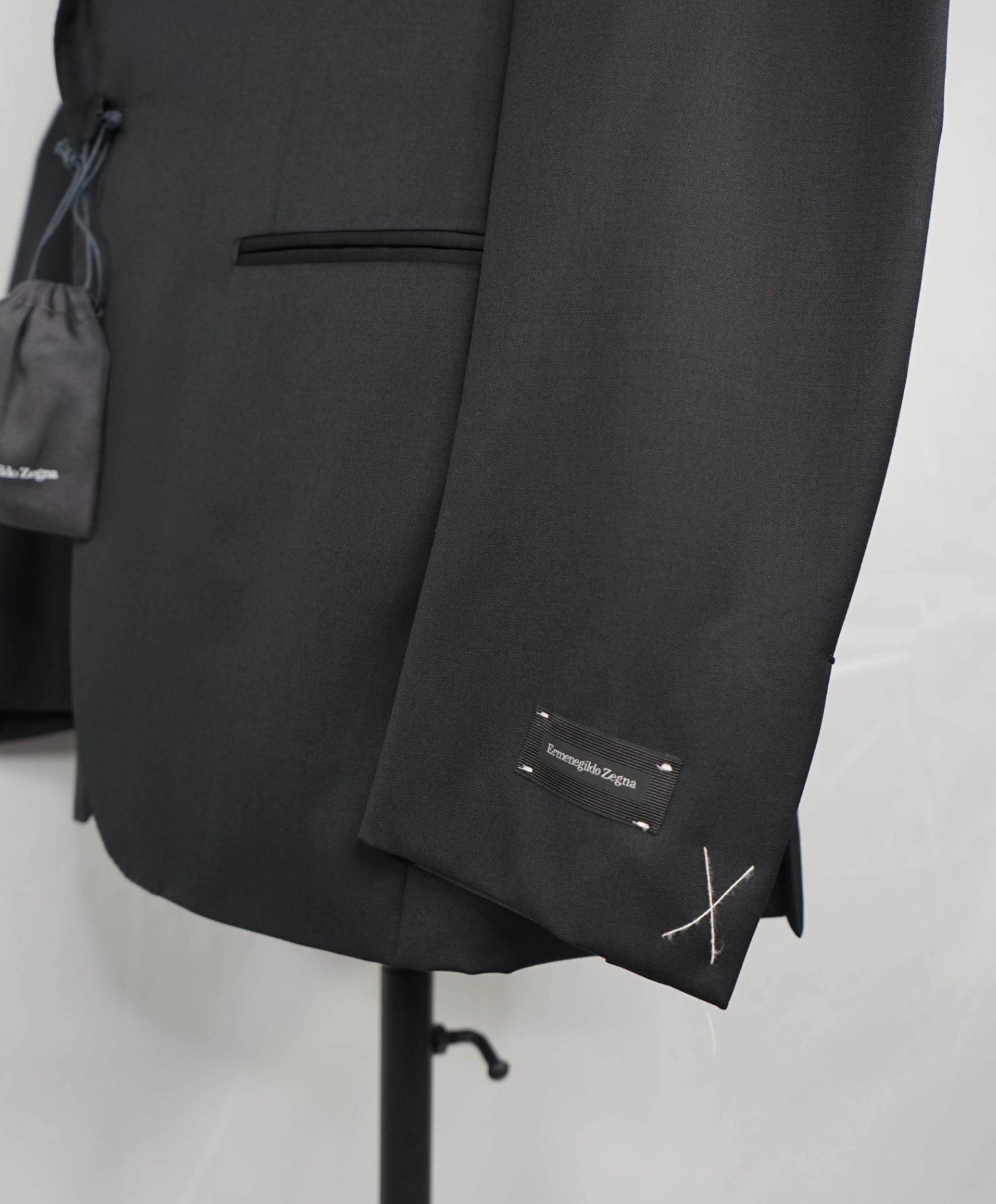 $3,995 Ermenegildo Zegna "MICROSPHERE" Black Wool Tuxedo Suit 42S