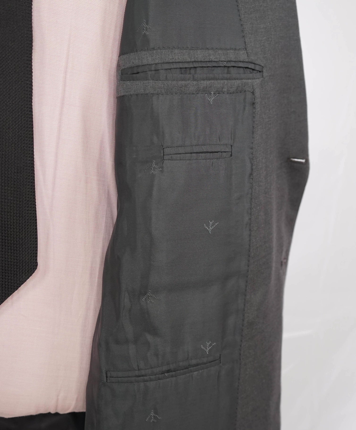 $3,995 ISAIA - Solid Gray "AQUASPIDER" Coral Pin Wool Suit 48R