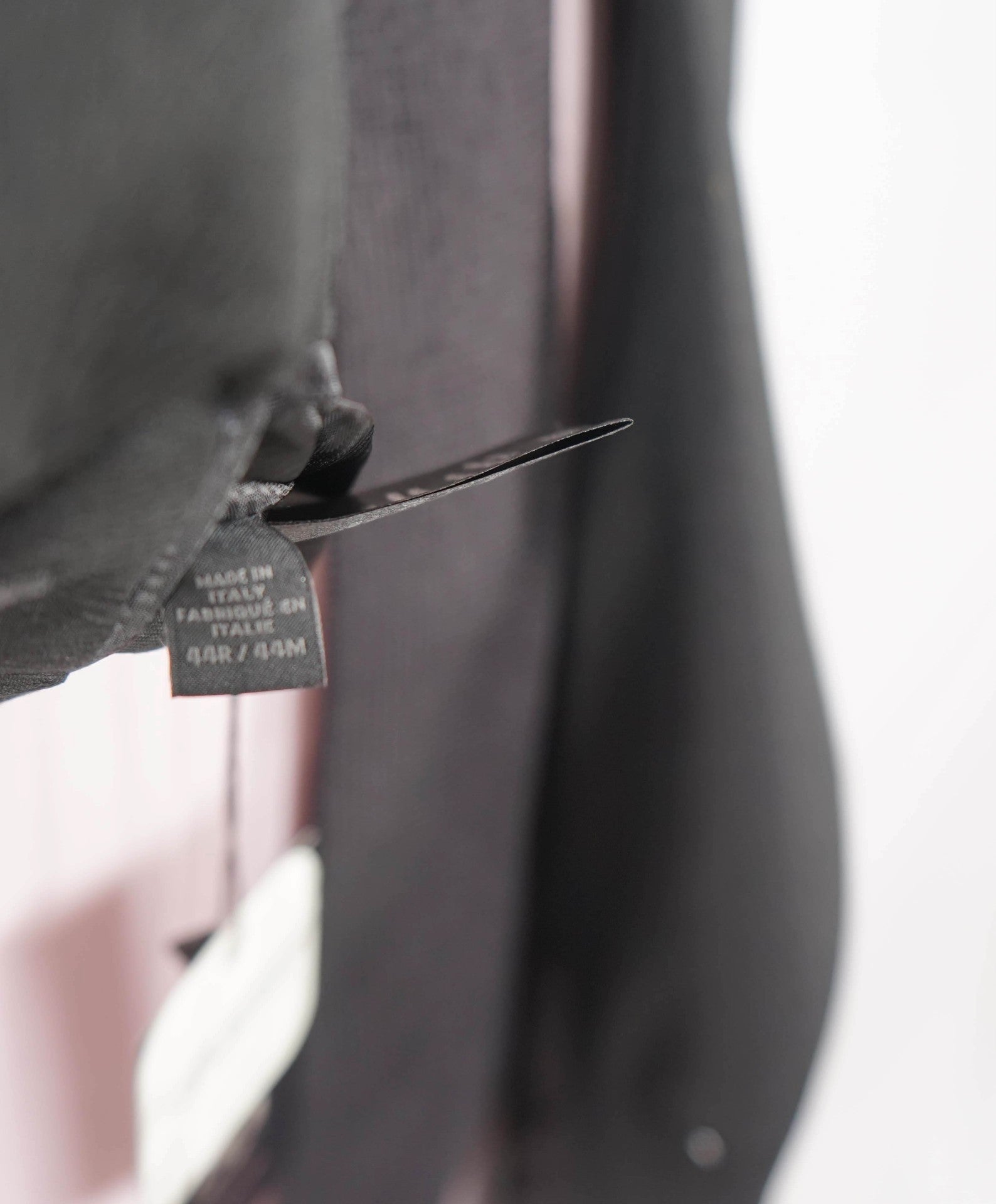 SAKS FIFTH AVENUE - Black Herringbone Tuxedo Dinner Blazer 44R