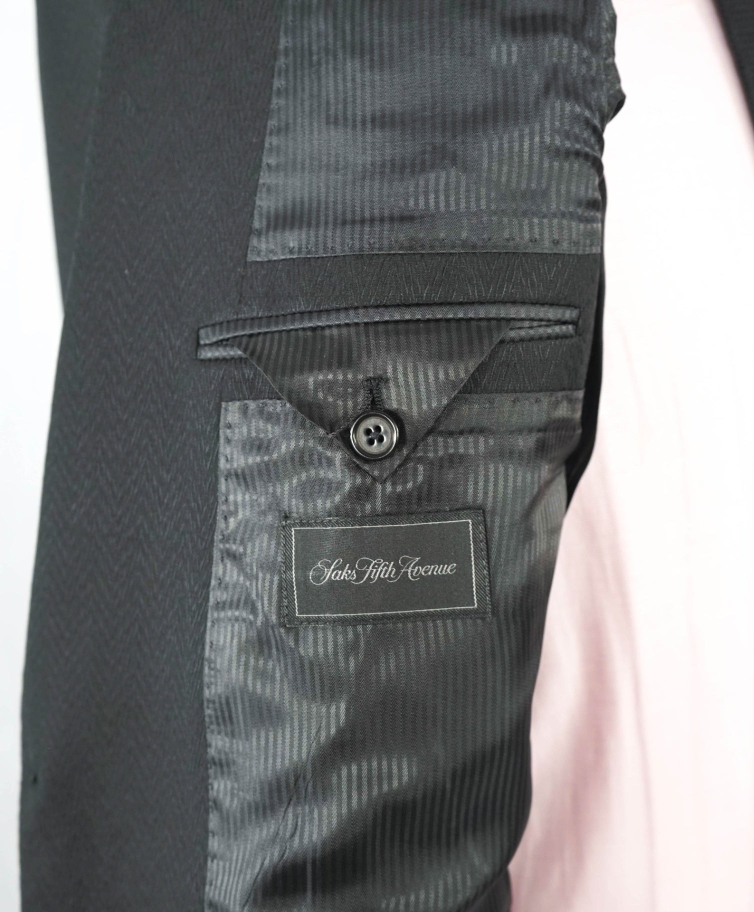SAKS FIFTH AVENUE - Black Herringbone Tuxedo Dinner Blazer 44R